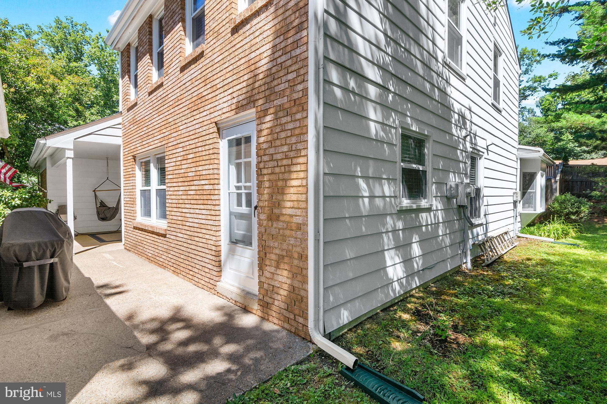 1801 E REGENTS PARK ROAD