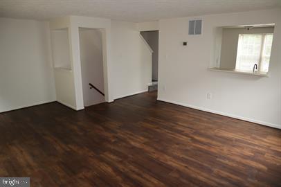 KINGS WOODS - Residential Lease