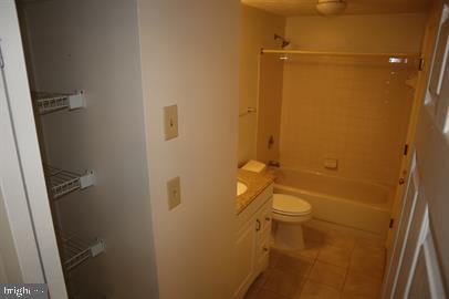 KINGS WOODS - Residential Lease