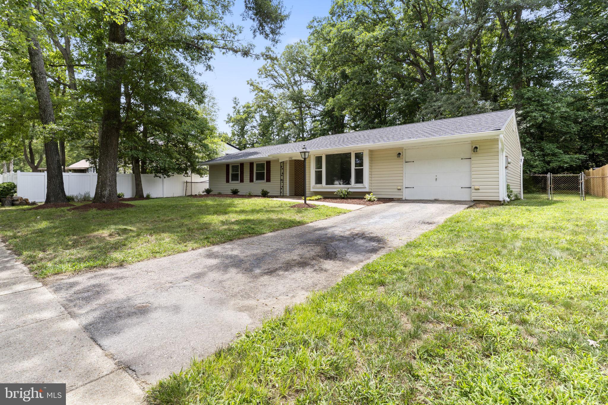 2552 LISA DRIVE
