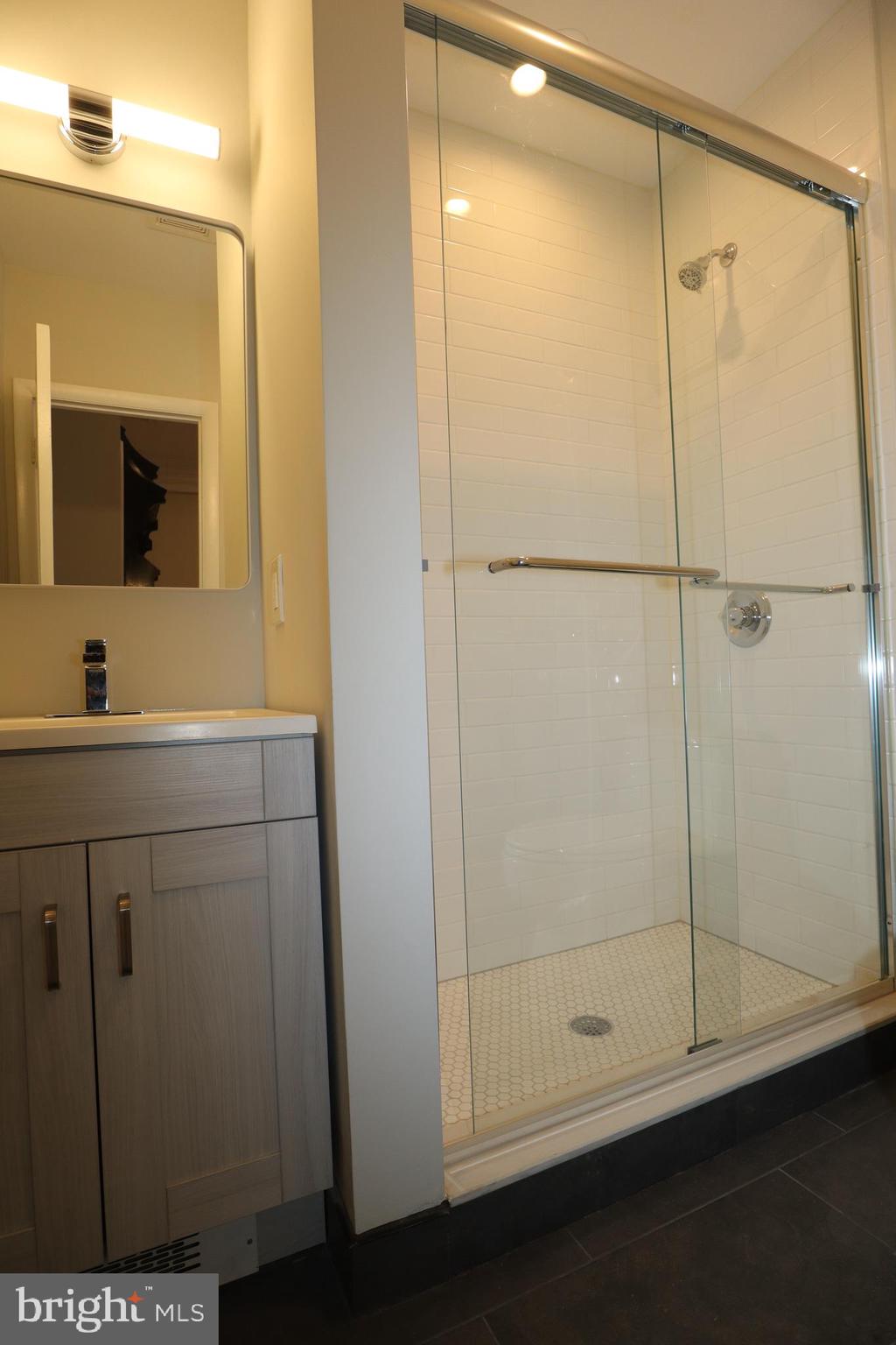 PHILADELPHIA - Residential Lease