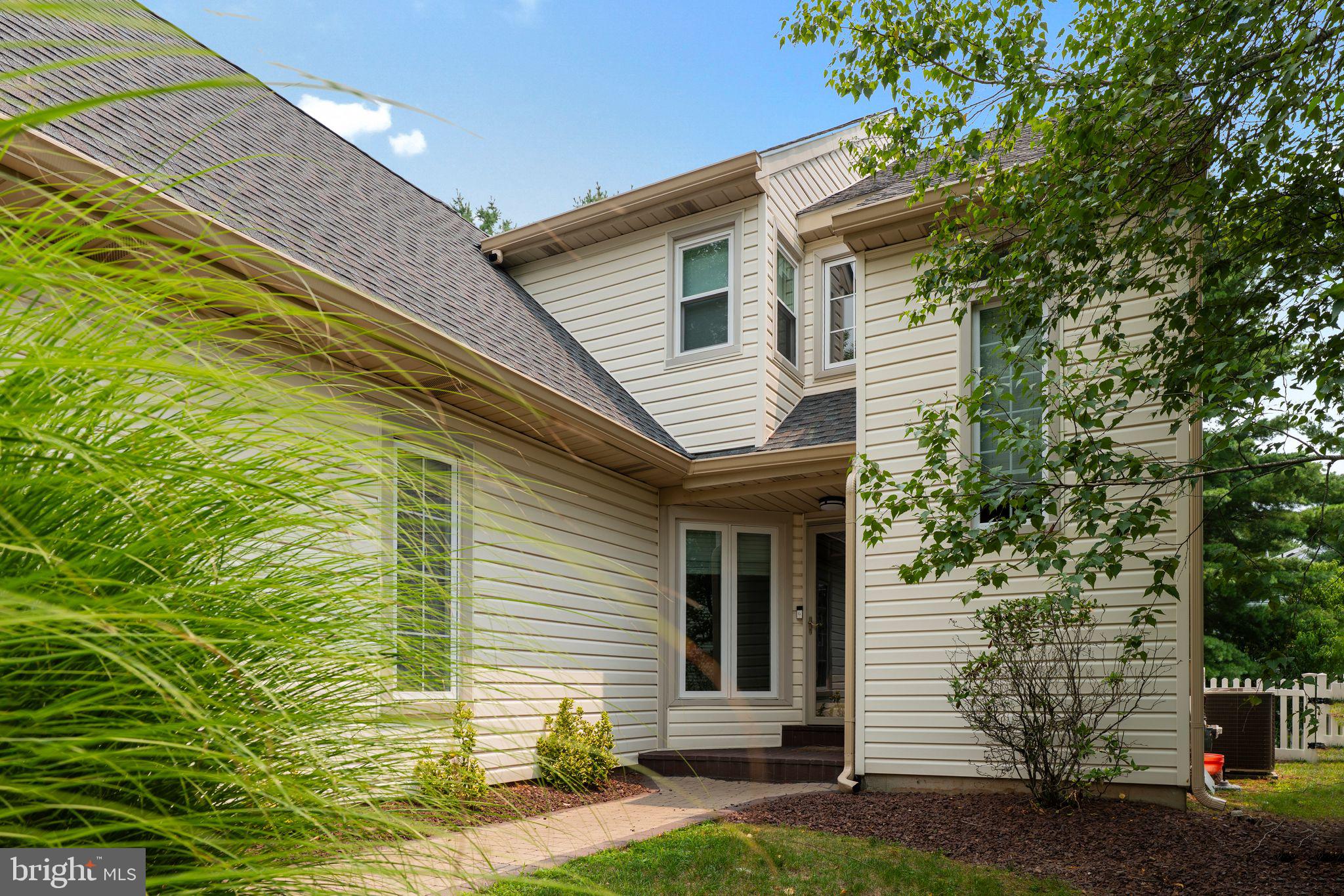 11 RUBY COURT