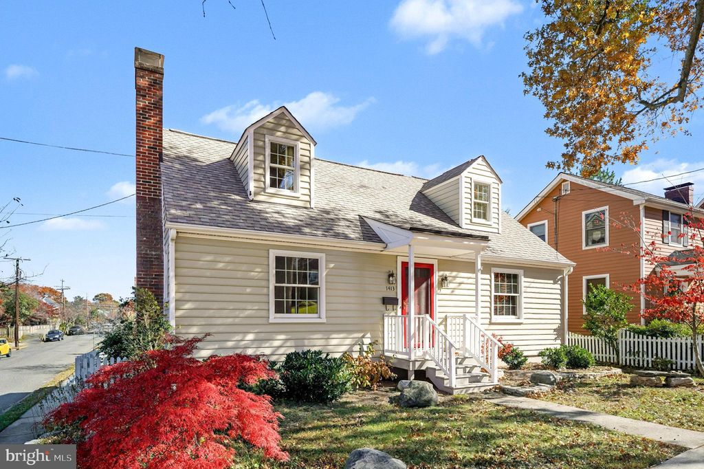 Photo of 1413 Winchester Street, FREDERICKSBURG, VA 22401 (MLS # VAFB2009262)