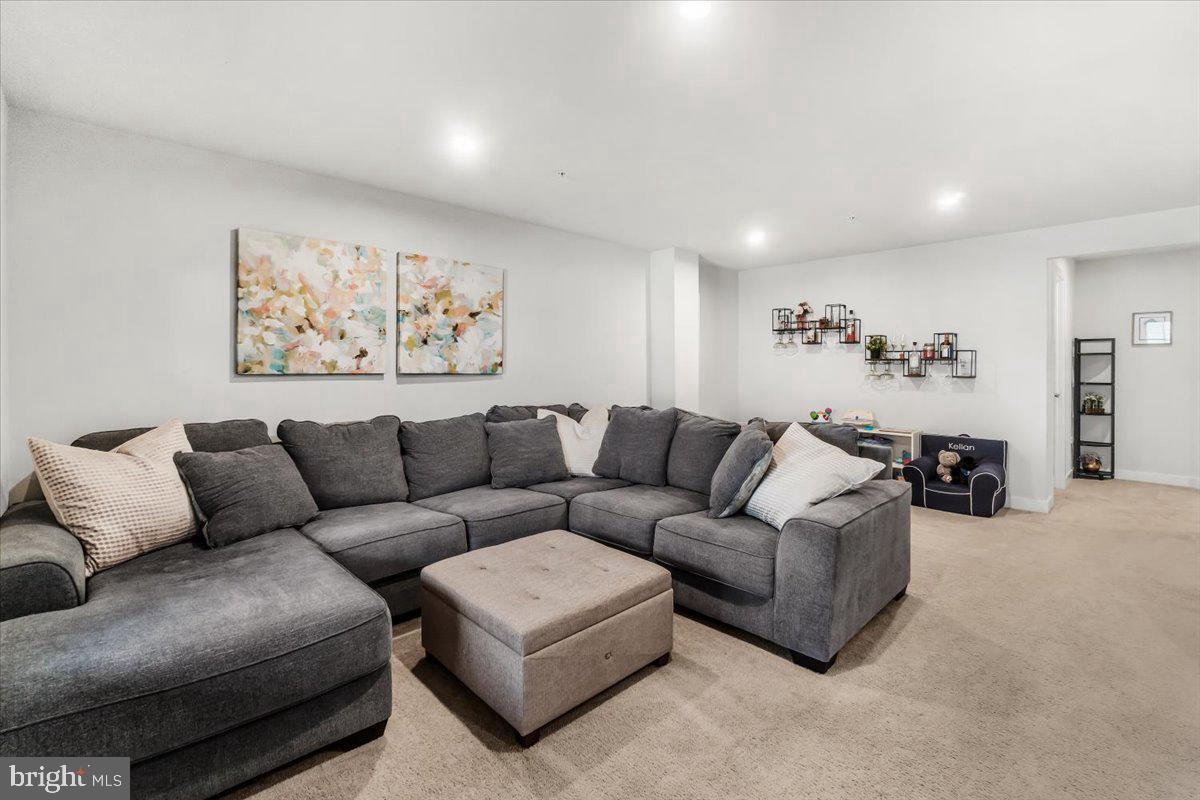 LAKE LINGANORE EAGLEHEAD - Residential Lease