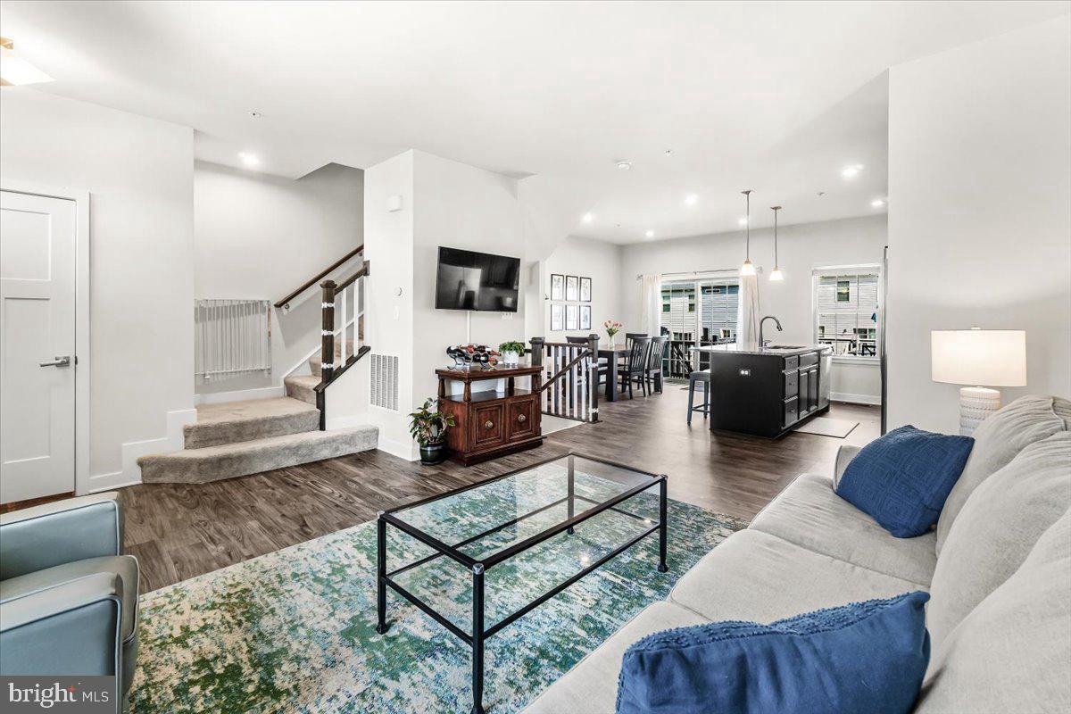 LAKE LINGANORE EAGLEHEAD - Residential Lease