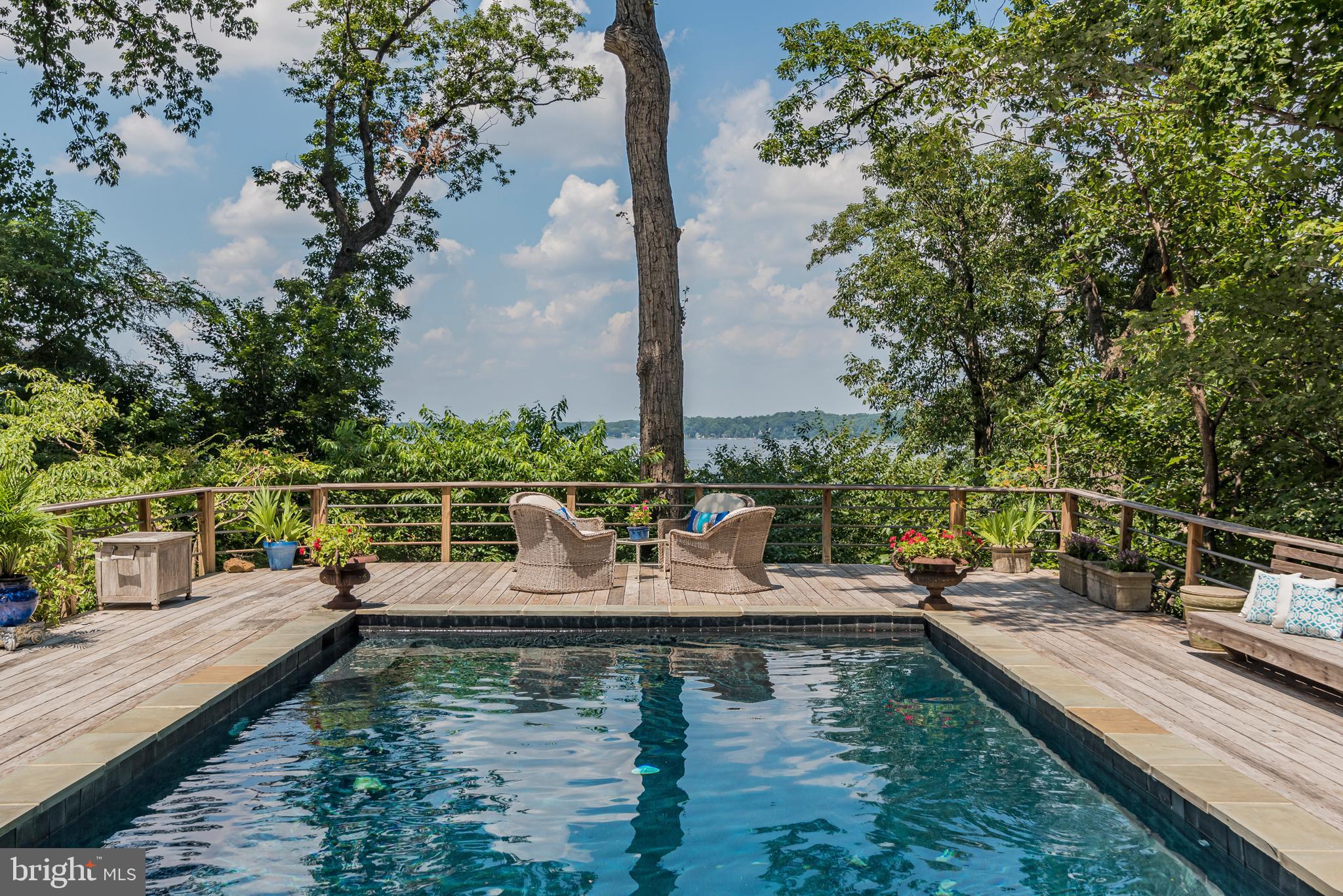 SHERWOOD FOREST - Residential