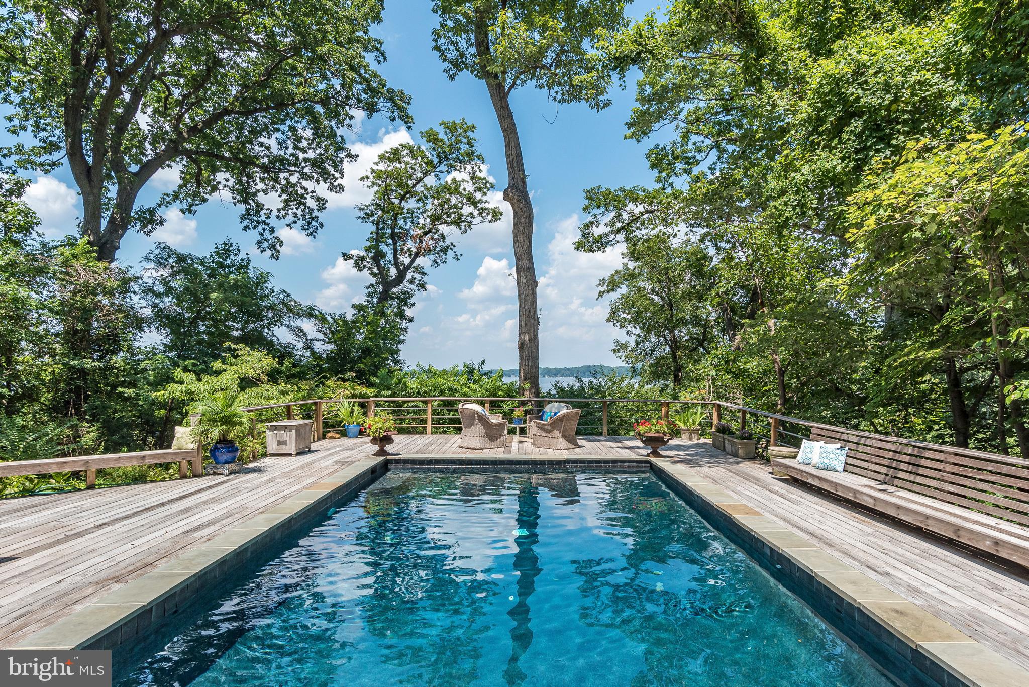 SHERWOOD FOREST - Residential