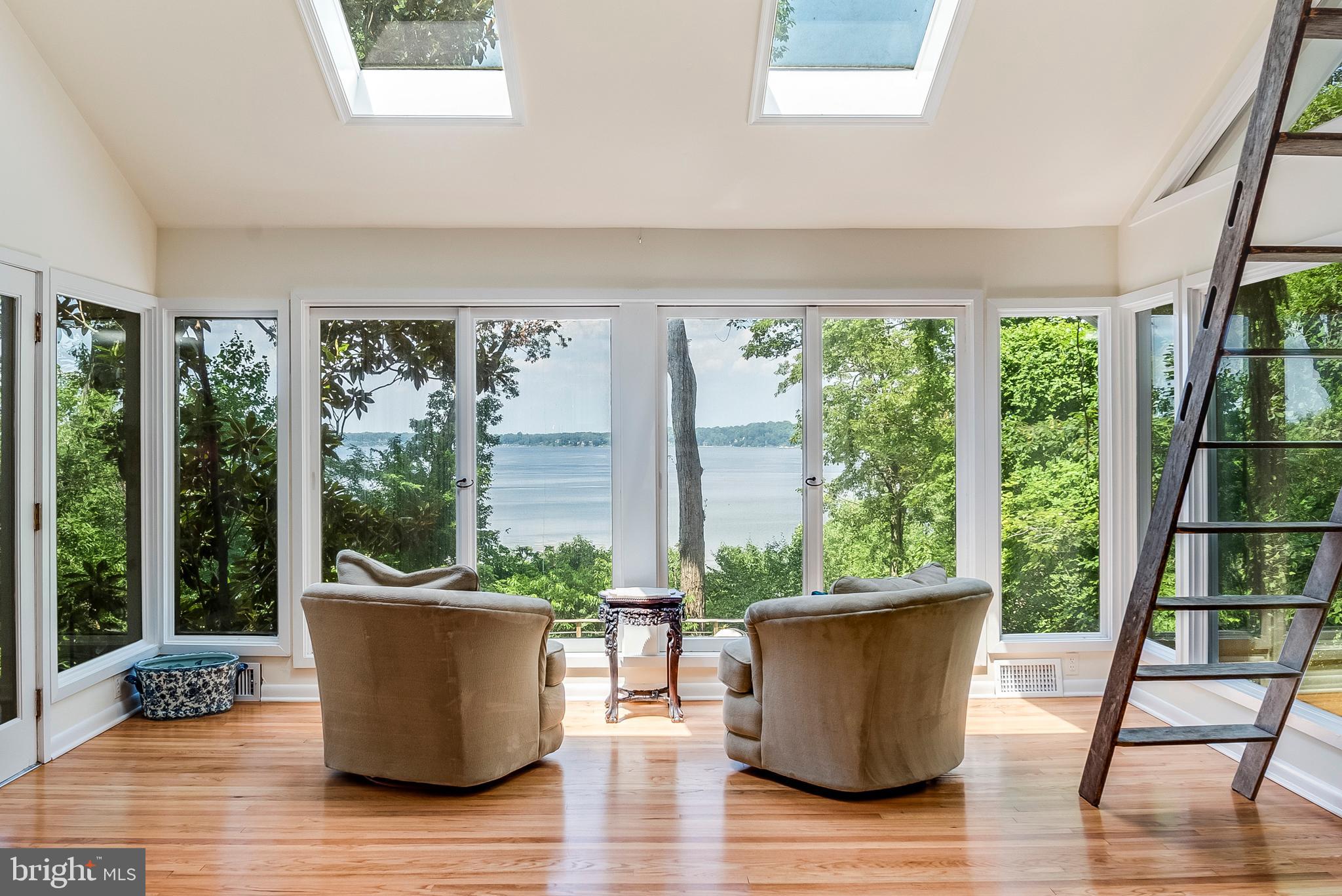 SHERWOOD FOREST - Residential