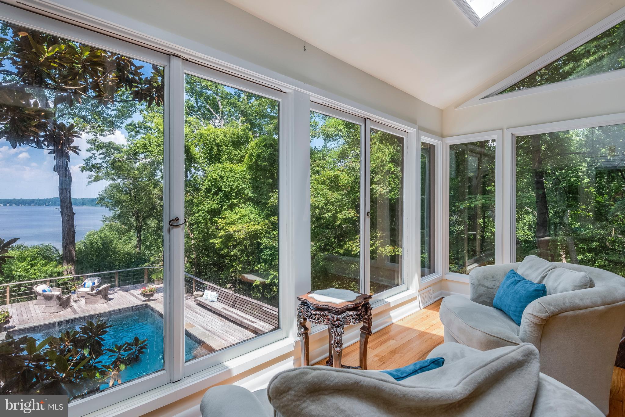 SHERWOOD FOREST - Residential