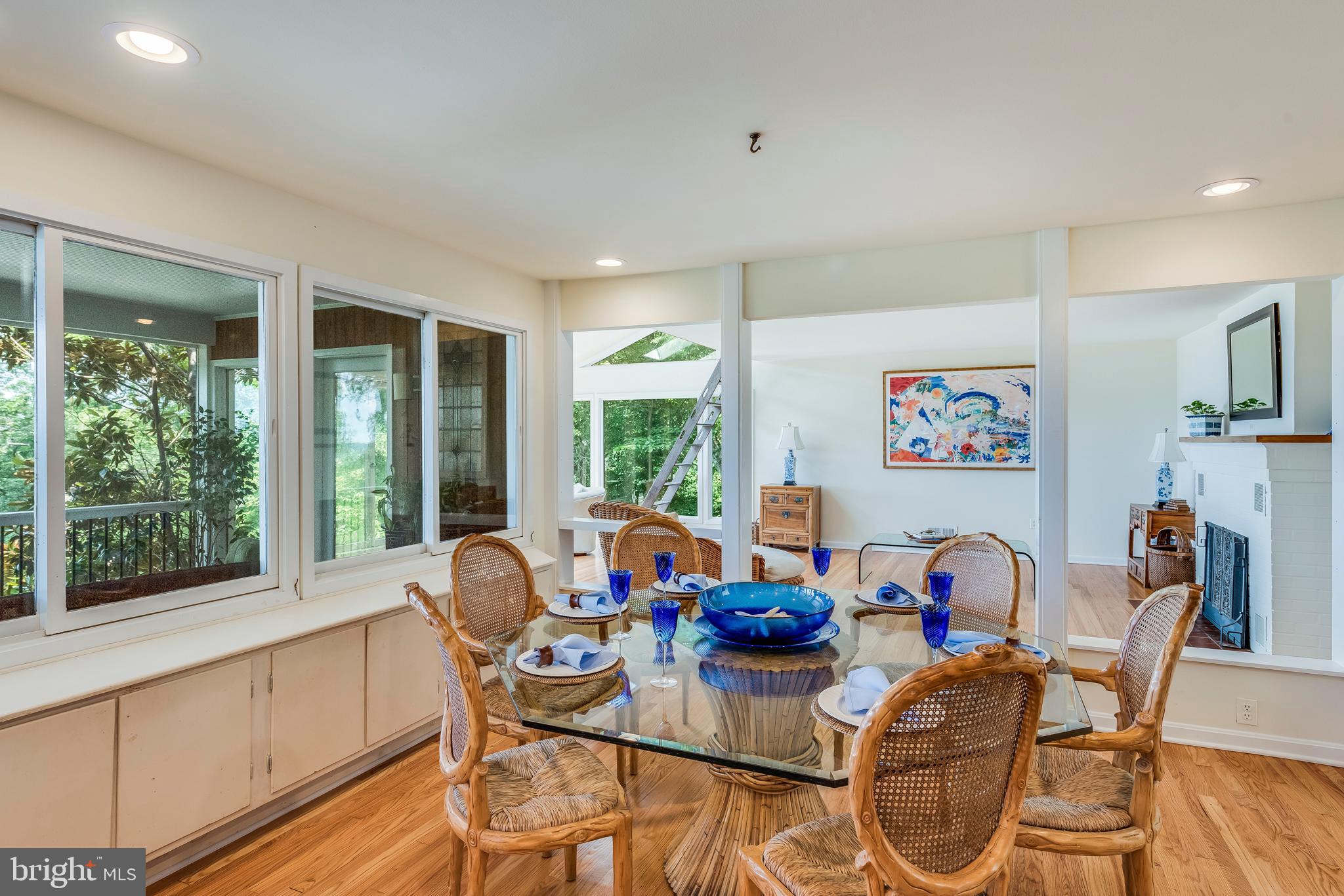 SHERWOOD FOREST - Residential