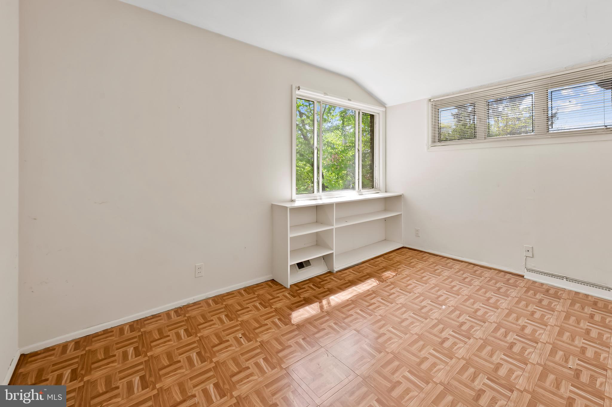 MOUNT WASHINGTON - Residential