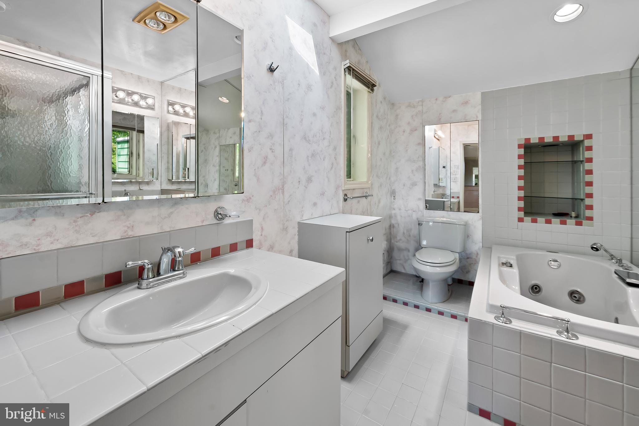 MOUNT WASHINGTON - Residential