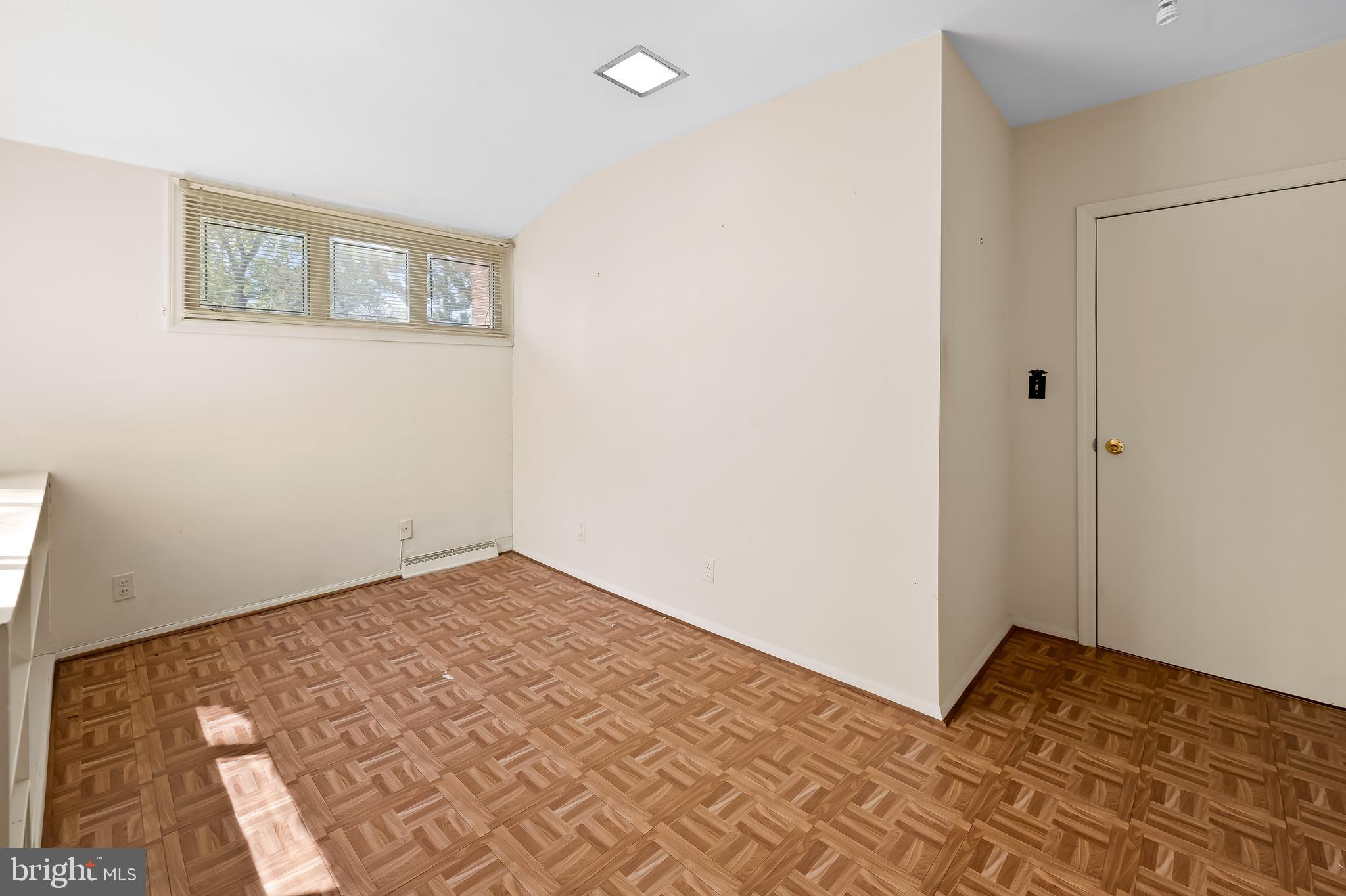 MOUNT WASHINGTON - Residential
