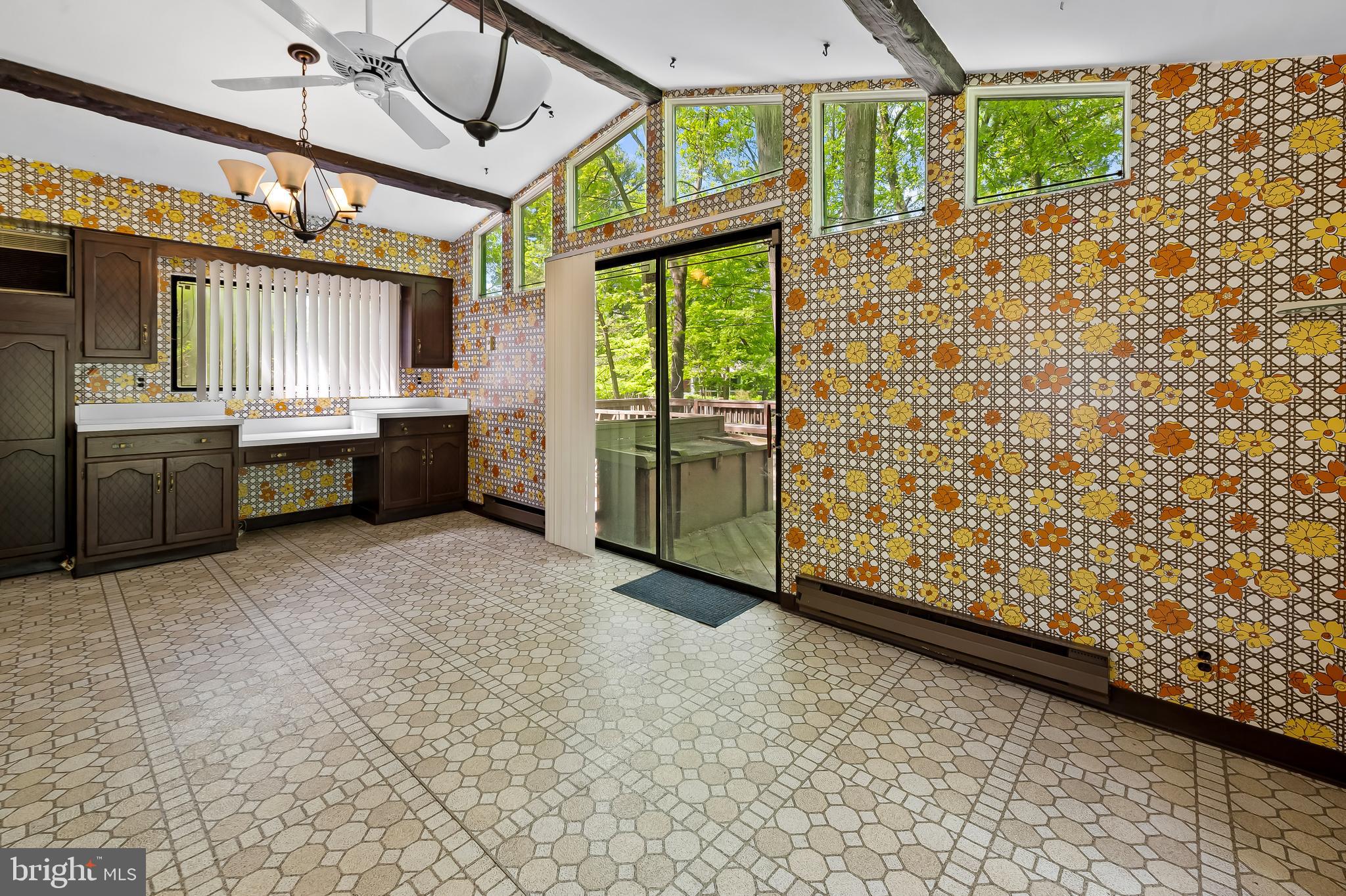 MOUNT WASHINGTON - Residential