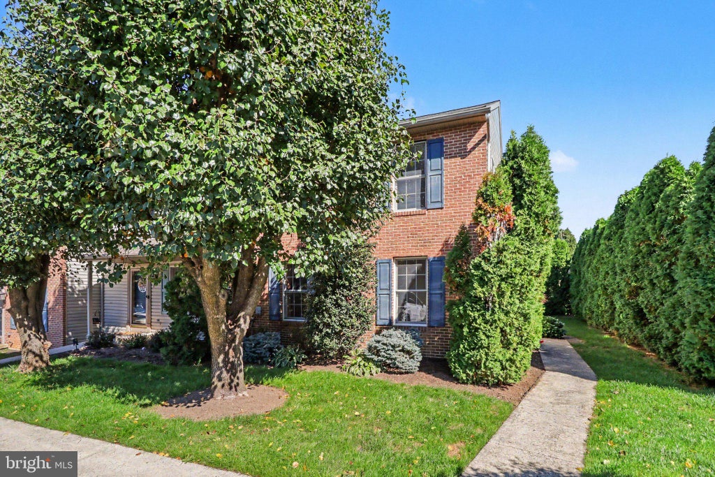 Photo of 31 Battens Circle, LEOLA, PA 17540 (MLS # PALA2096316)