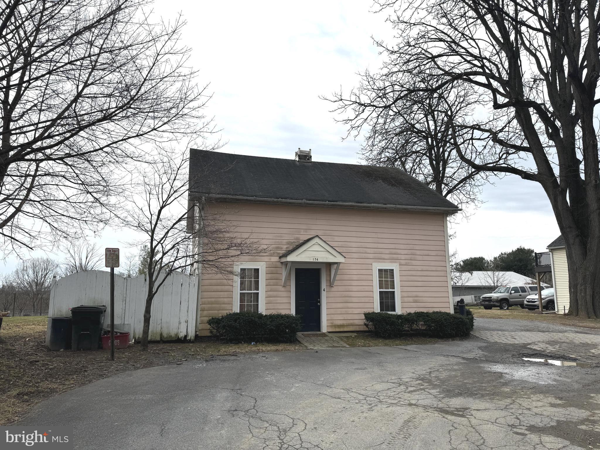 172 W MAIN STREET 174