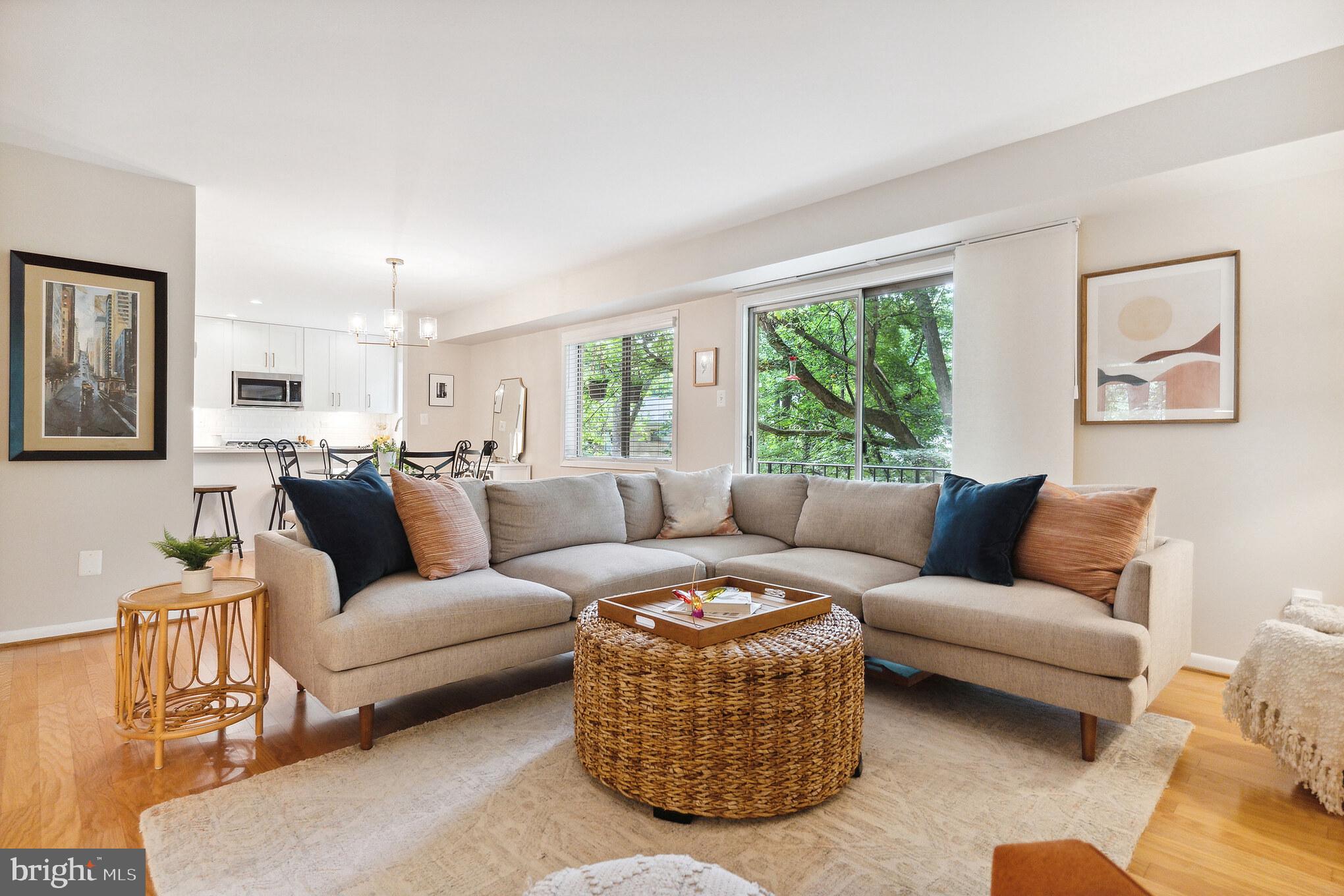 PARKSIDE CONDOMINIUMS - Residential Lease