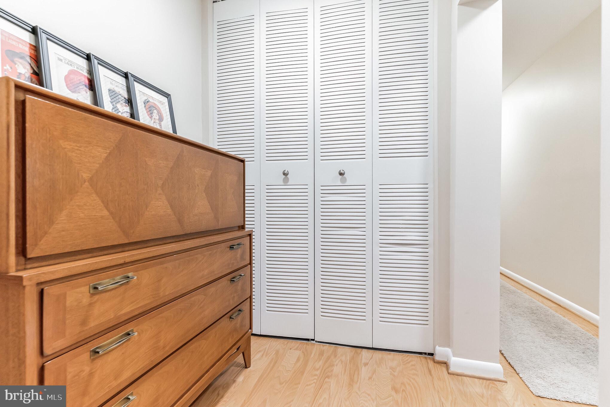 PARKSIDE CONDOMINIUMS - Residential Lease