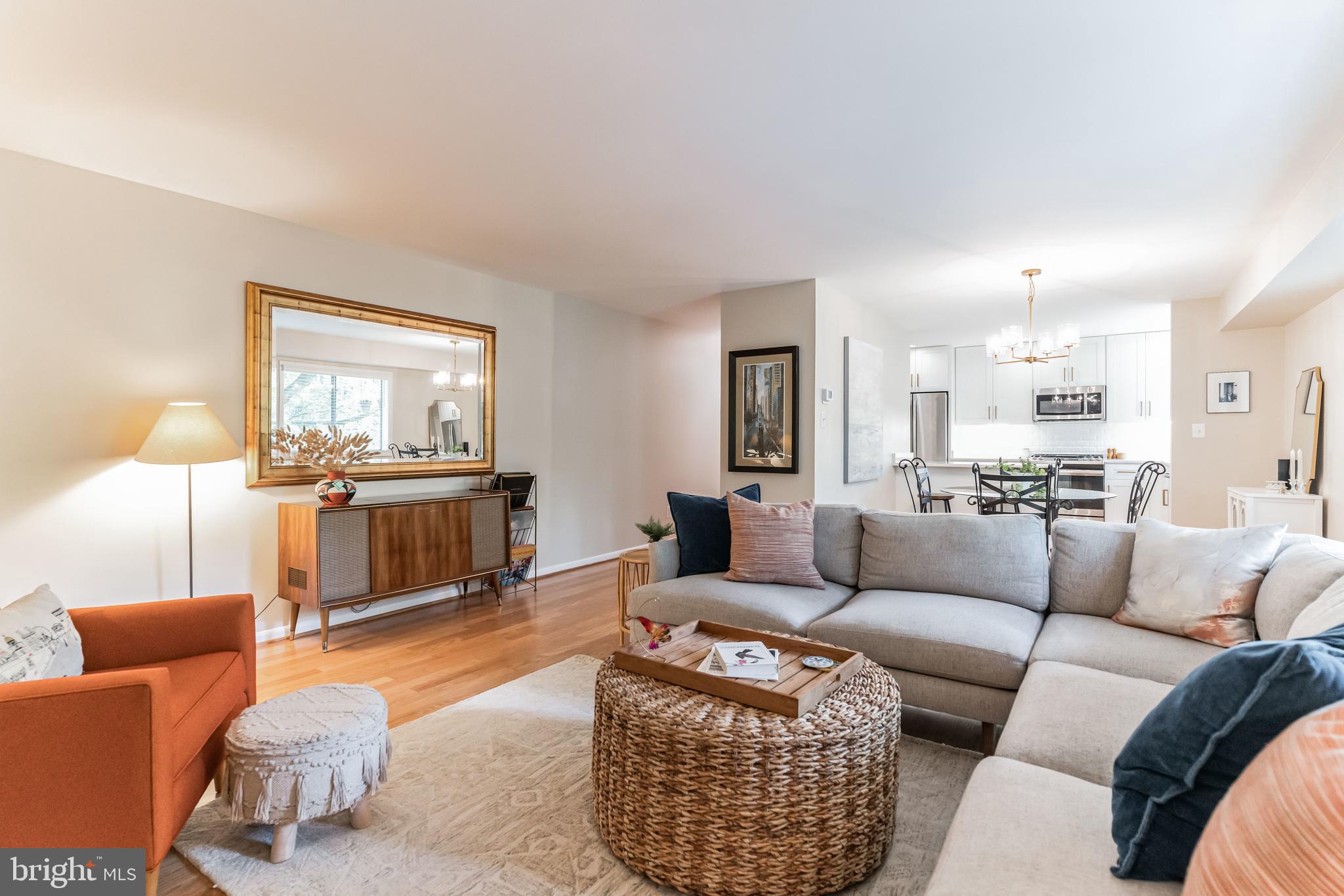 PARKSIDE CONDOMINIUMS - Residential Lease