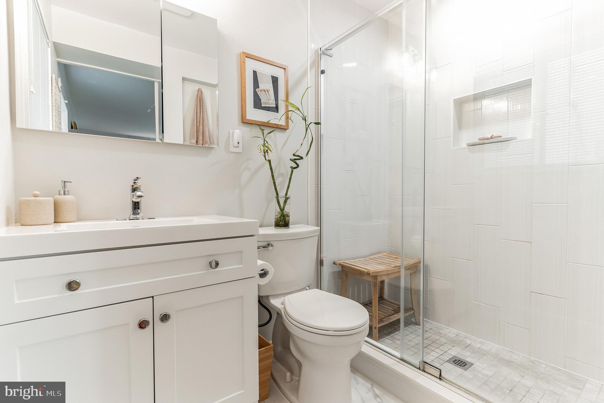 PARKSIDE CONDOMINIUMS - Residential Lease