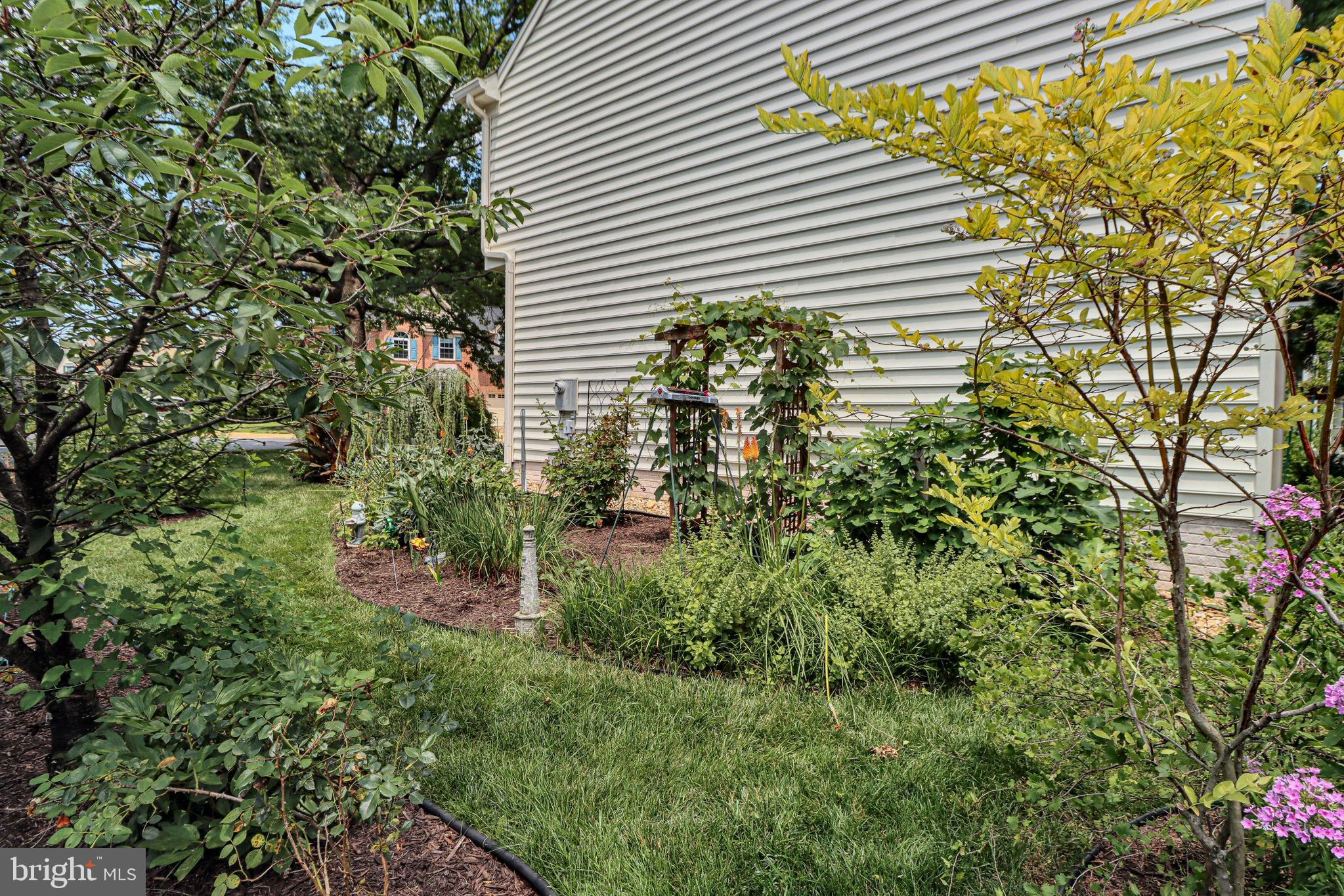 4001 CRESTAR COURT