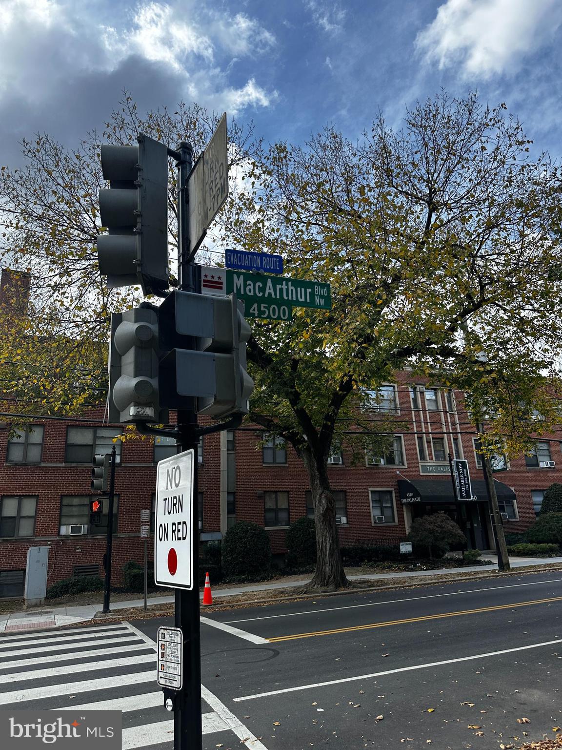 4545 MACARTHUR BOULEVARD NW G5