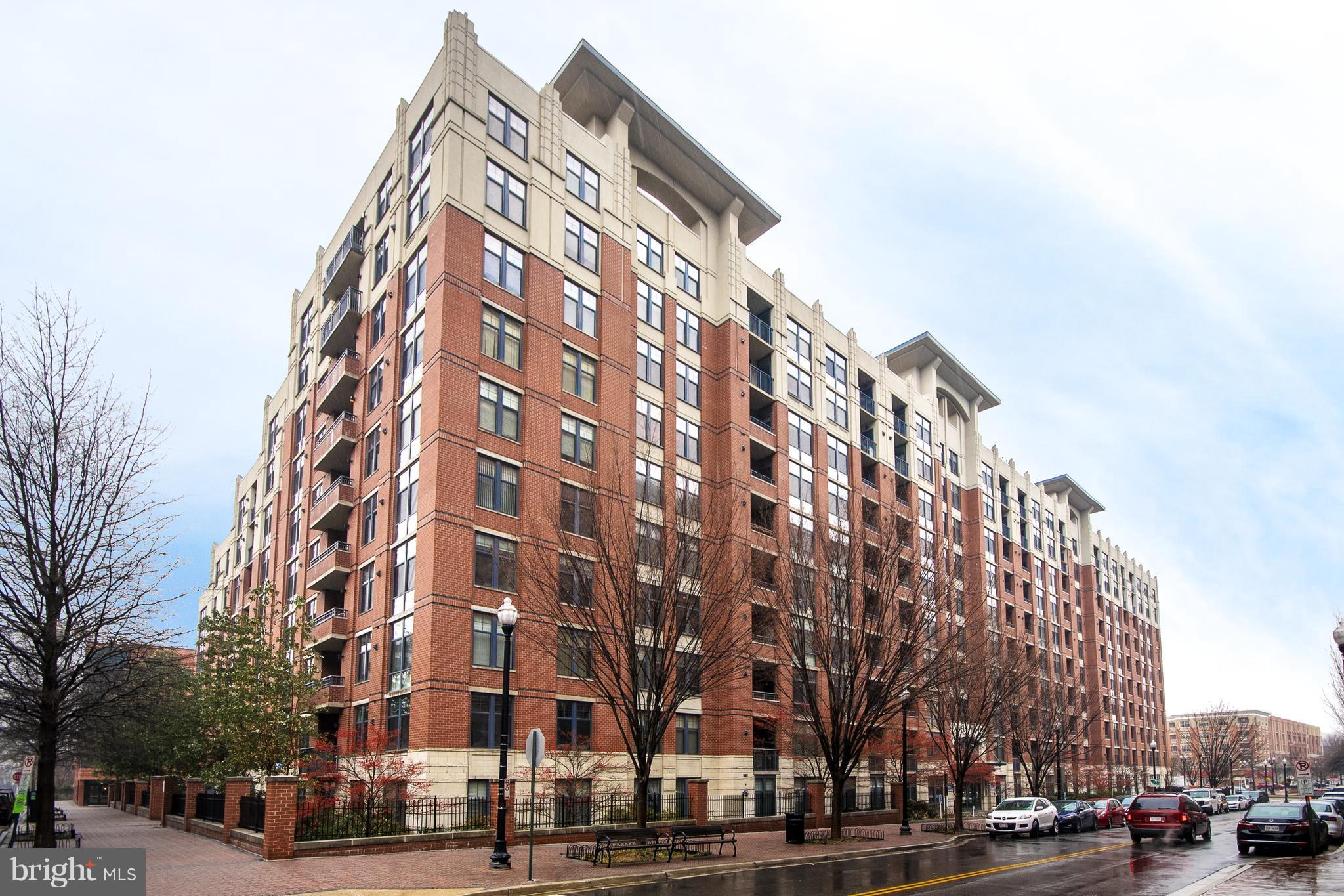 CLARENDON 1021 - Residential Lease