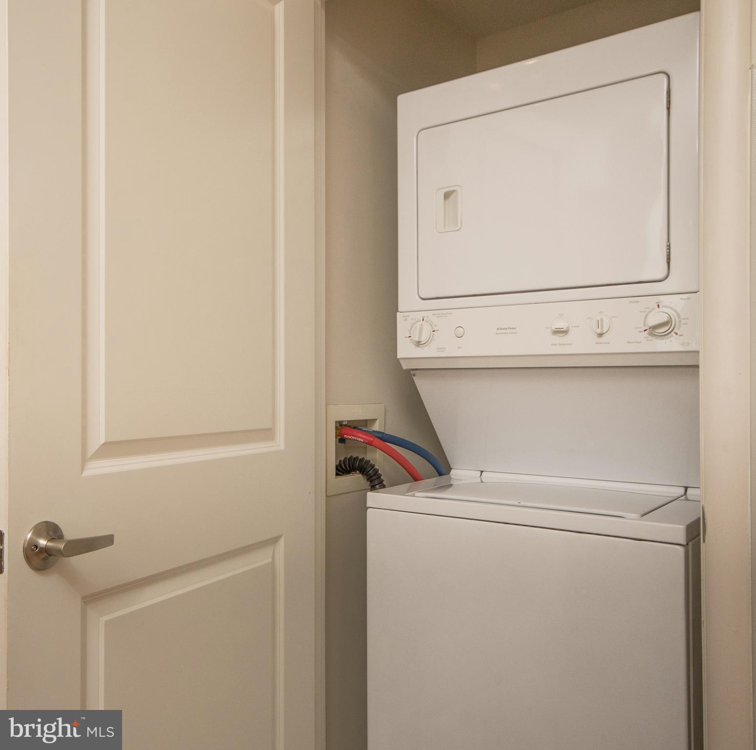 CLARENDON 1021 - Residential Lease