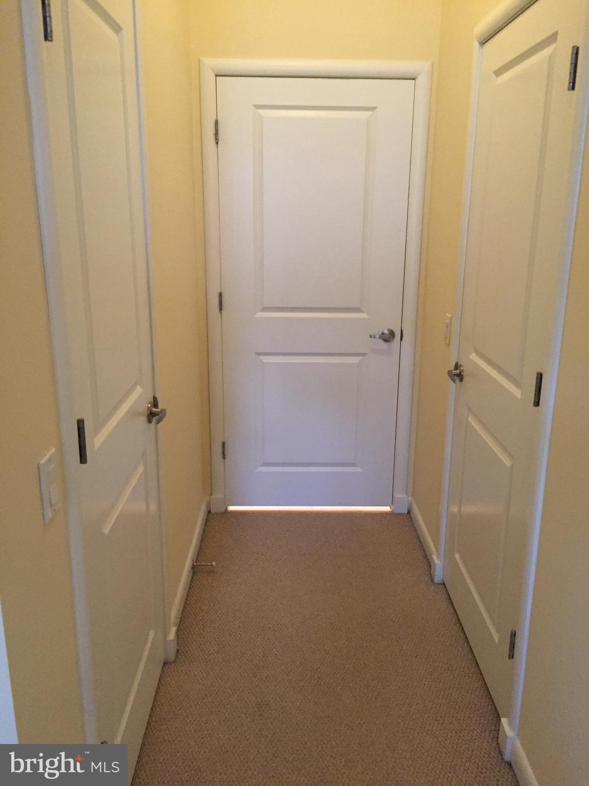 CLARENDON 1021 - Residential Lease