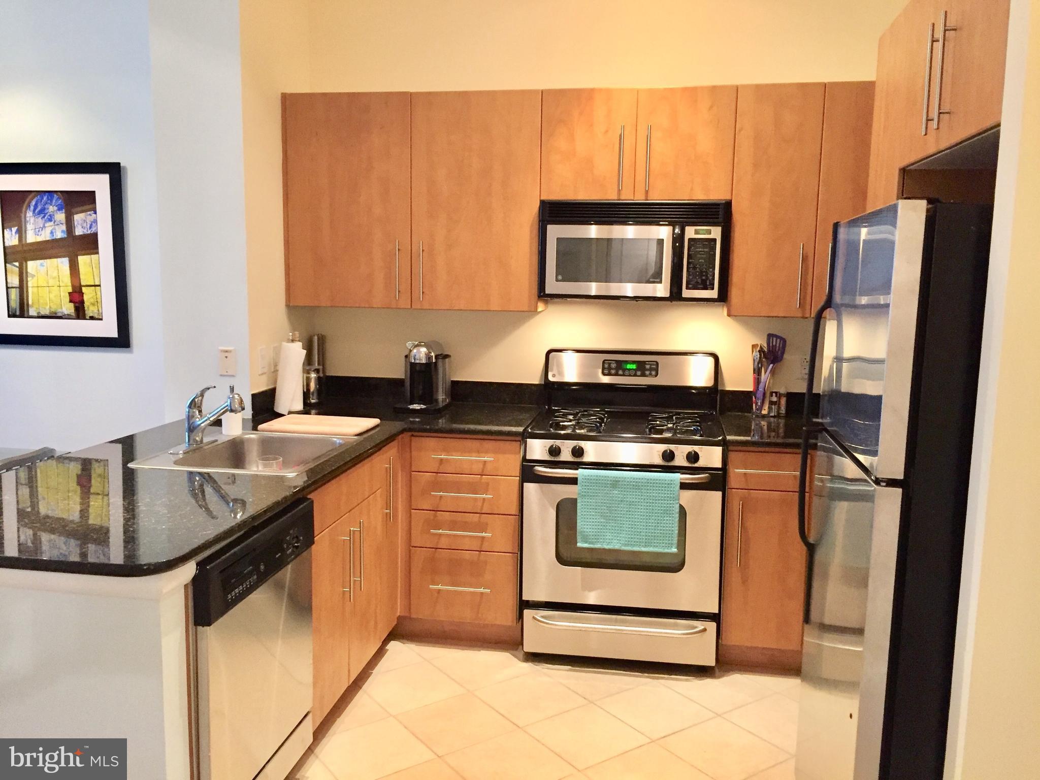 CLARENDON 1021 - Residential Lease