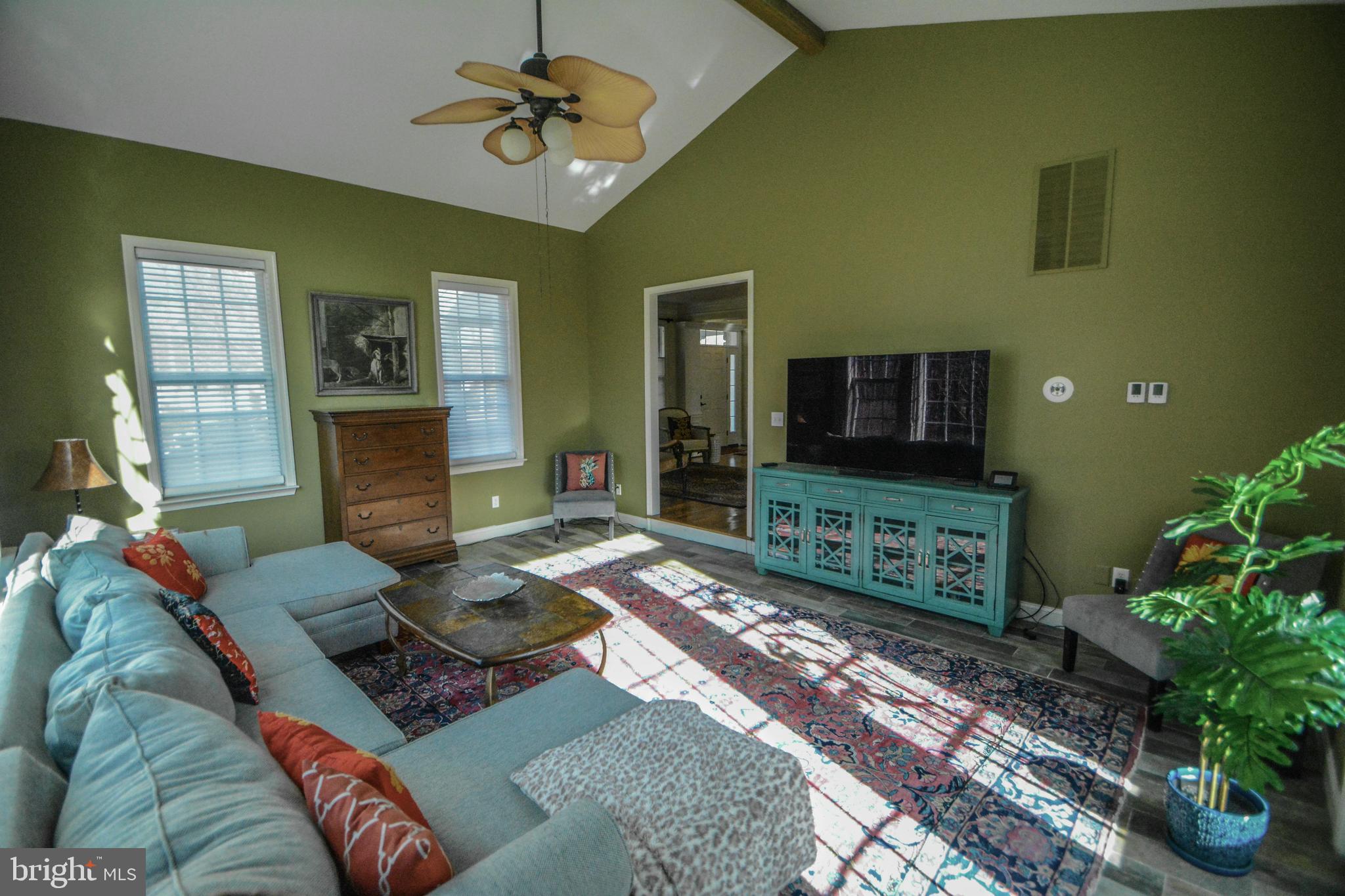 PRESIDENTIAL ESTS - Residential