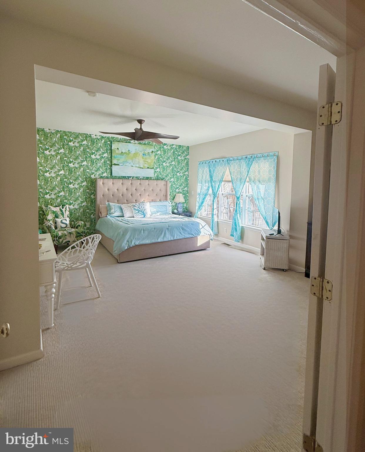 PRESIDENTIAL ESTS - Residential