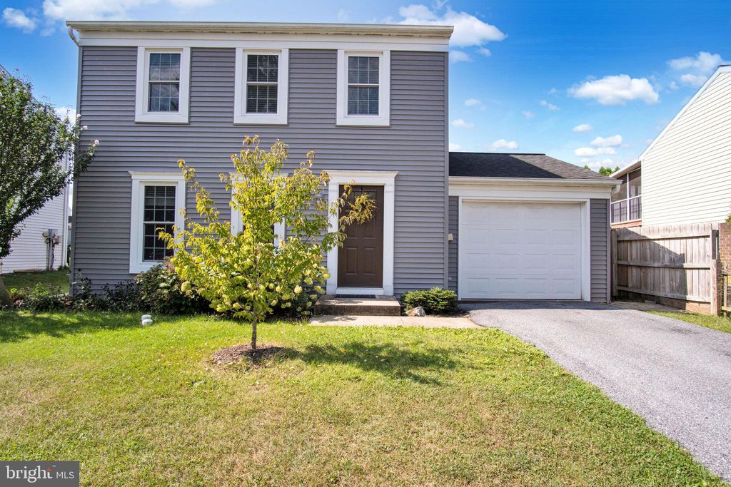 Photo of 420 STURBRIDGE DR, LITITZ, PA 17543 (MLS # PALA2040116)