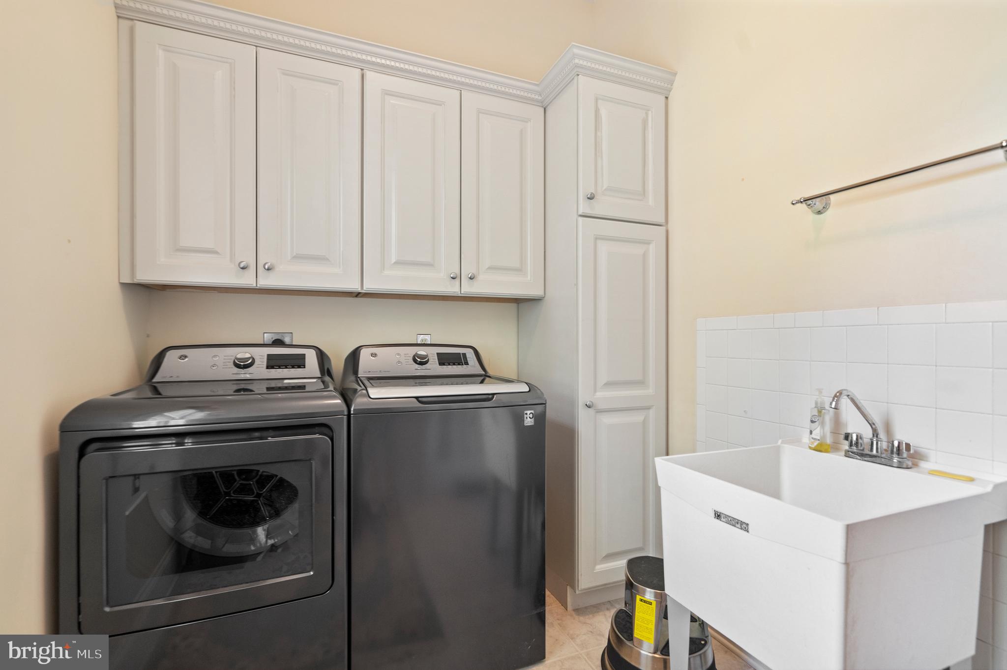 COTTAGE FARM ESTATES - Residential