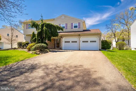 50 Oakey Drive, Kendall Park, NJ 08824 - MLS#: NJMX2009070