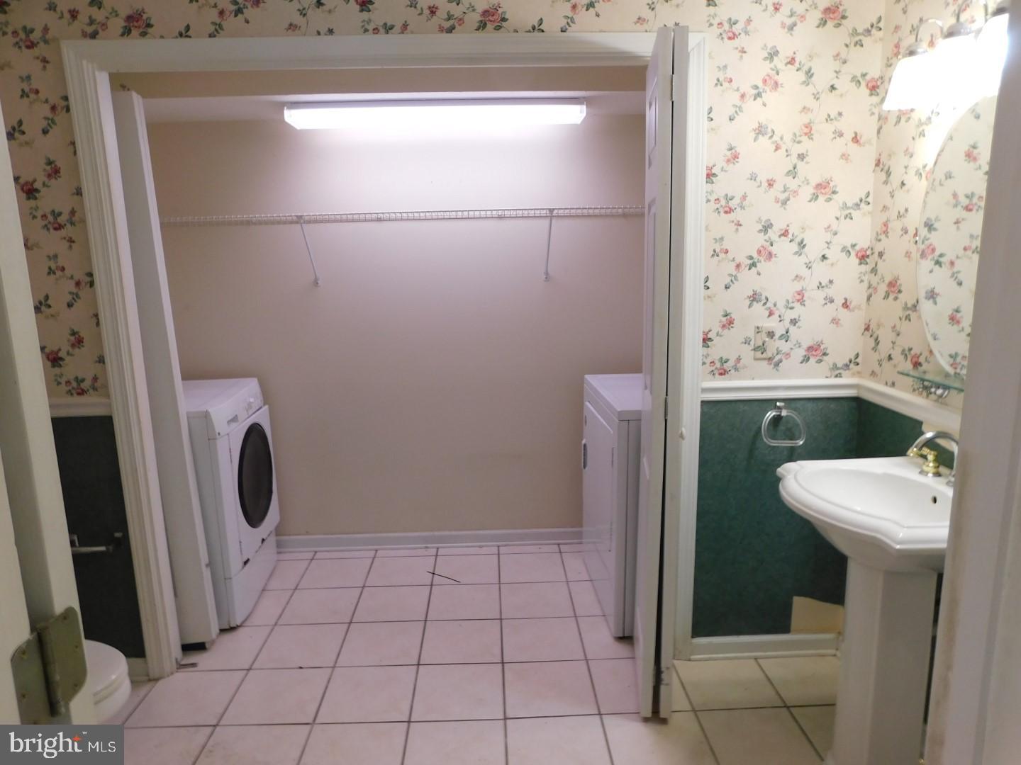 COLONY HEIGHTS - Residential