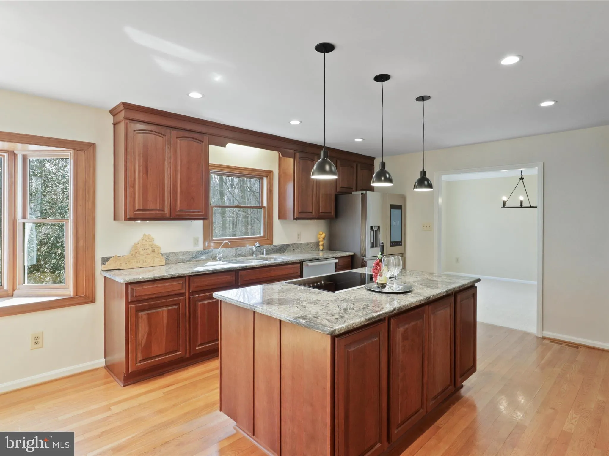 Manassas, Virginia 20112, United States, 4 Bedrooms Bedrooms, ,3 BathroomsBathrooms,Residential,Pending,83044