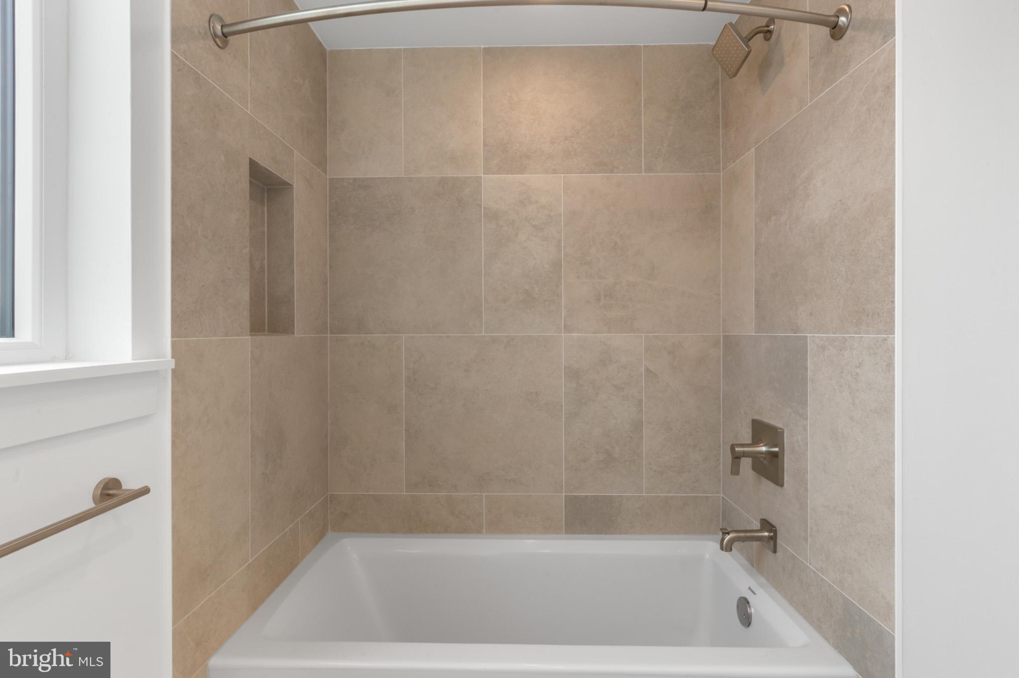 FISHTOWN - Residential Lease