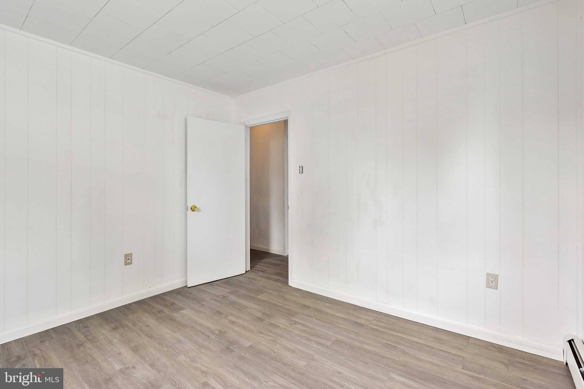 UPPER MAGOTHY BEACH - Residential