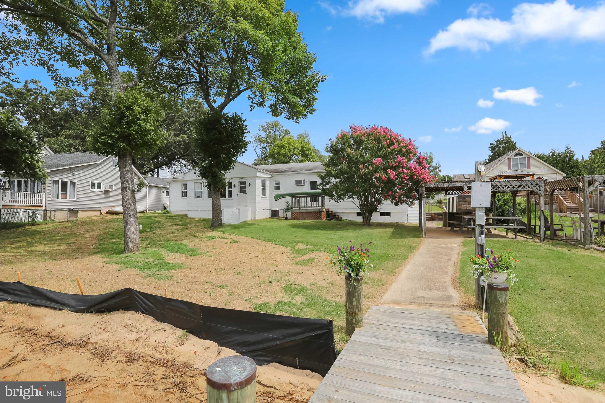 UPPER MAGOTHY BEACH - Residential