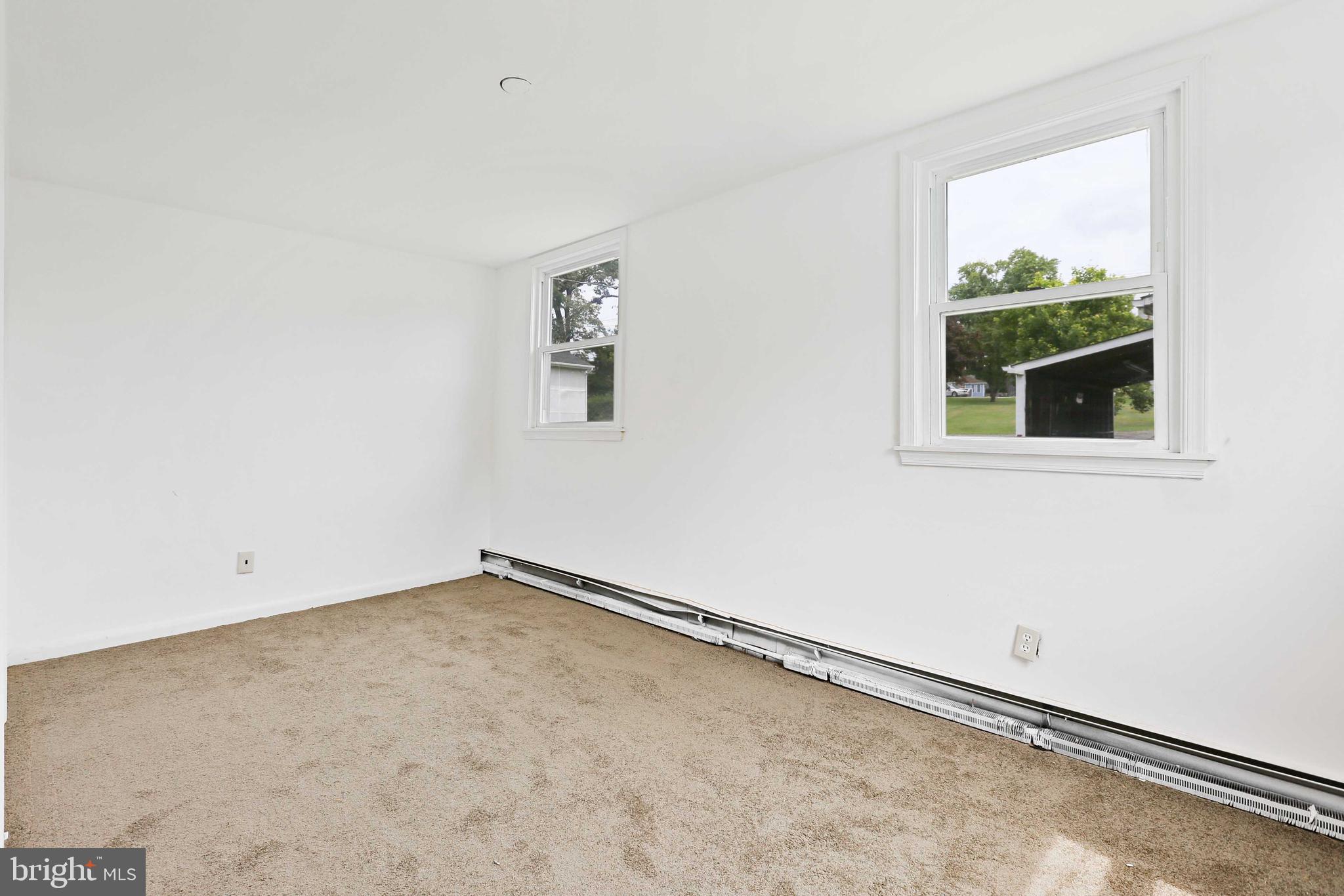 UPPER MAGOTHY BEACH - Residential