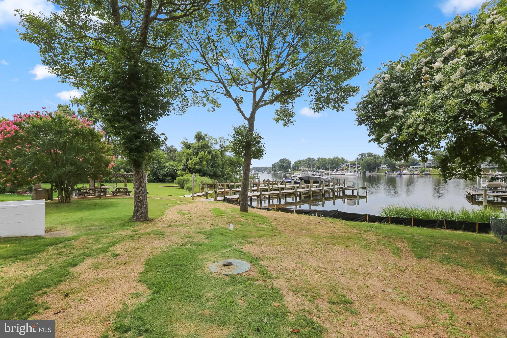 UPPER MAGOTHY BEACH - Residential