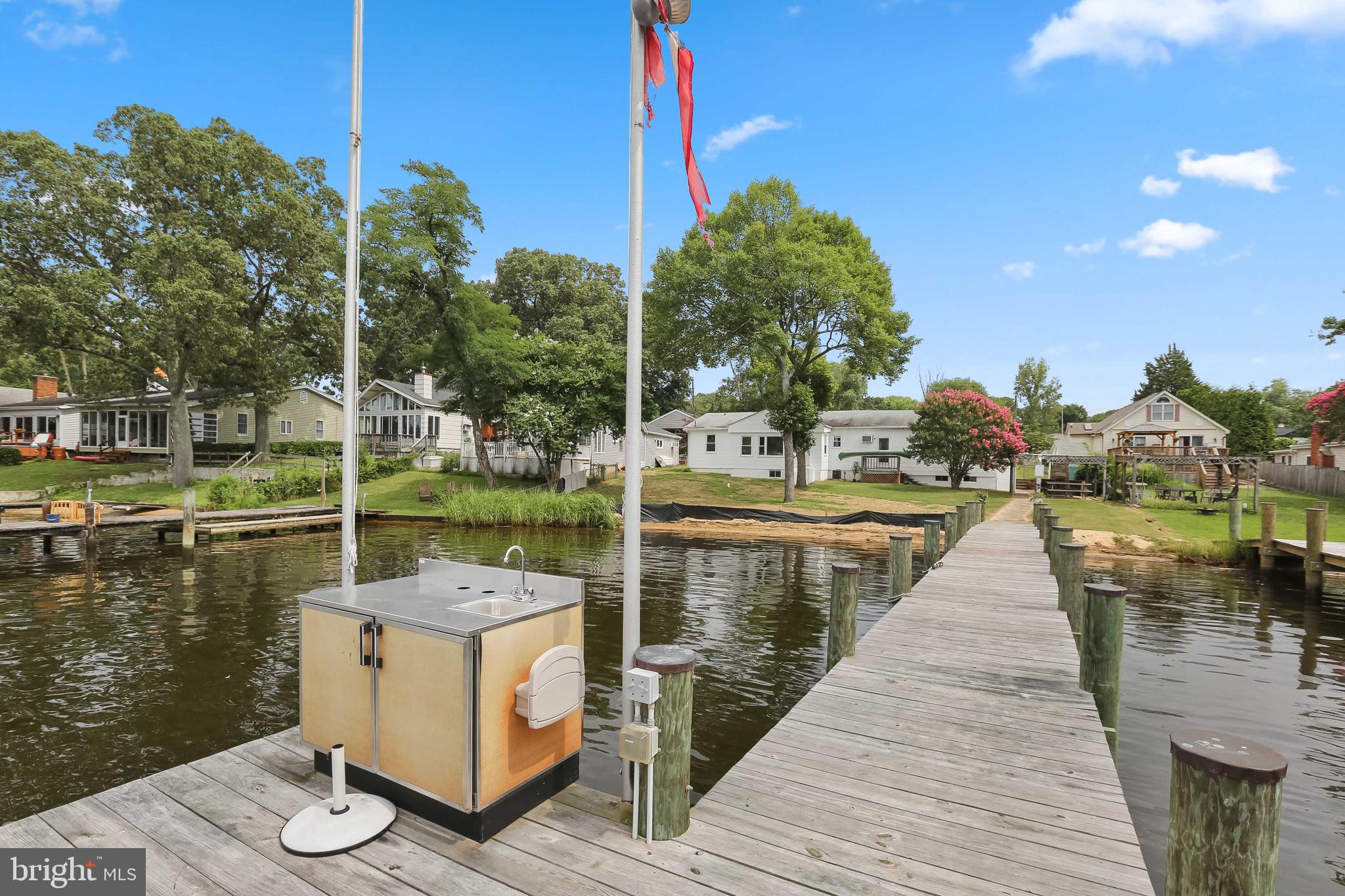 UPPER MAGOTHY BEACH - Residential