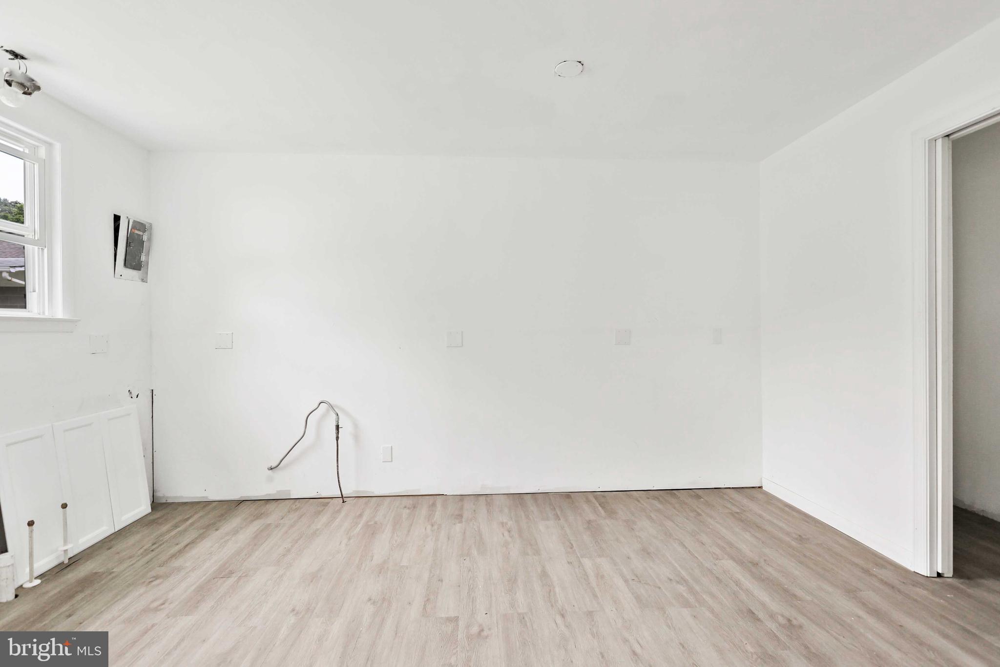 UPPER MAGOTHY BEACH - Residential