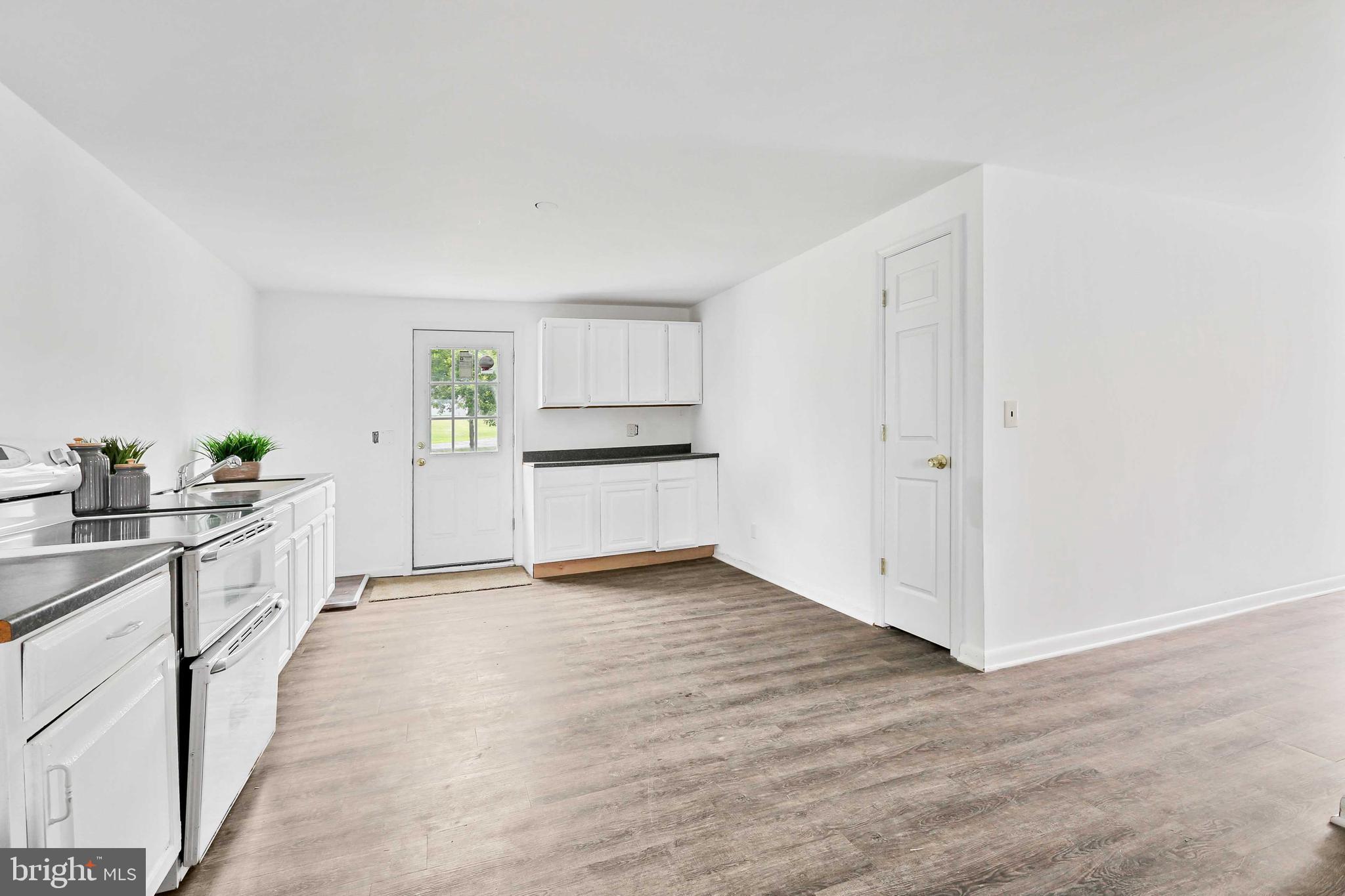 UPPER MAGOTHY BEACH - Residential