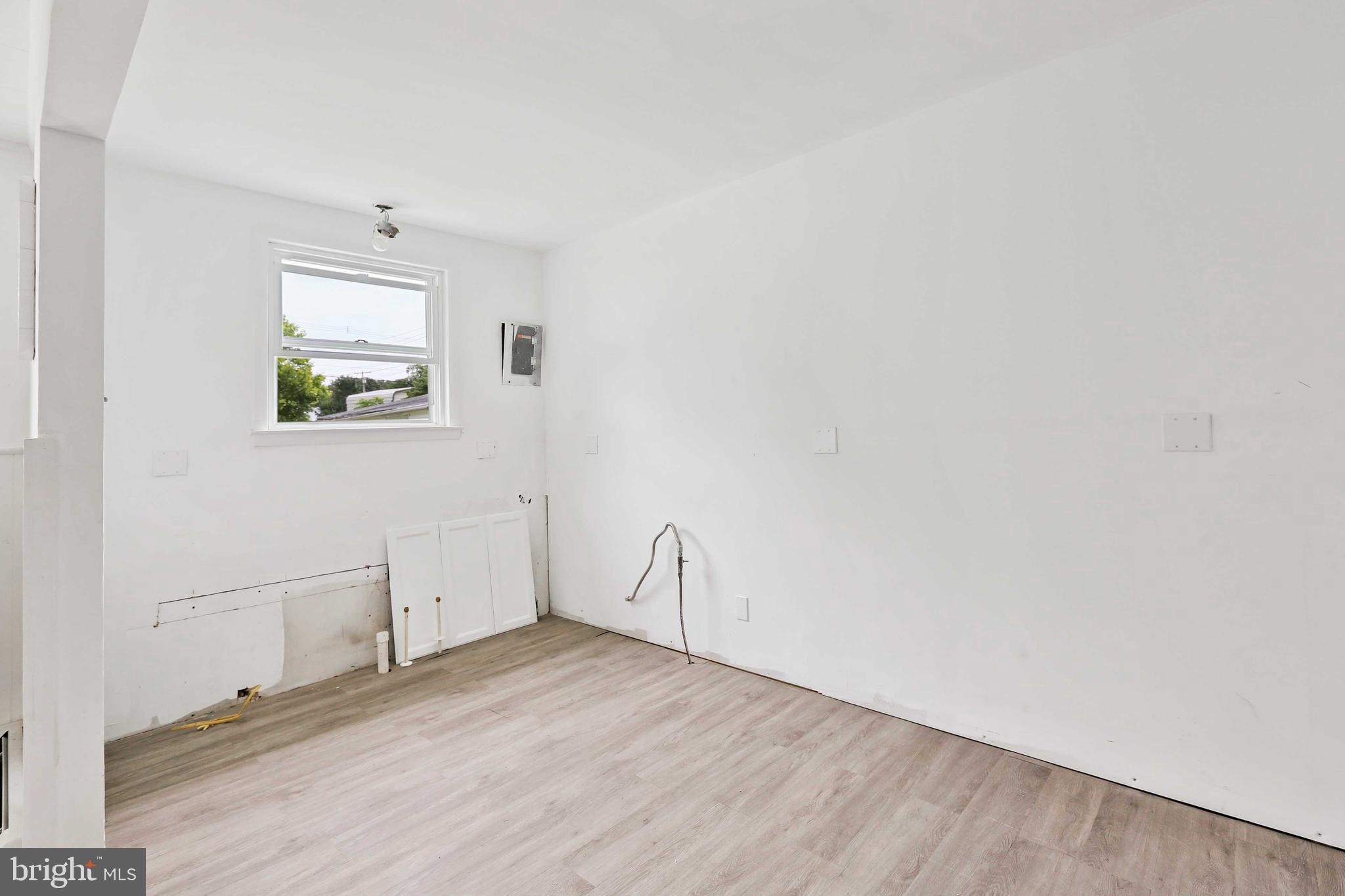 UPPER MAGOTHY BEACH - Residential