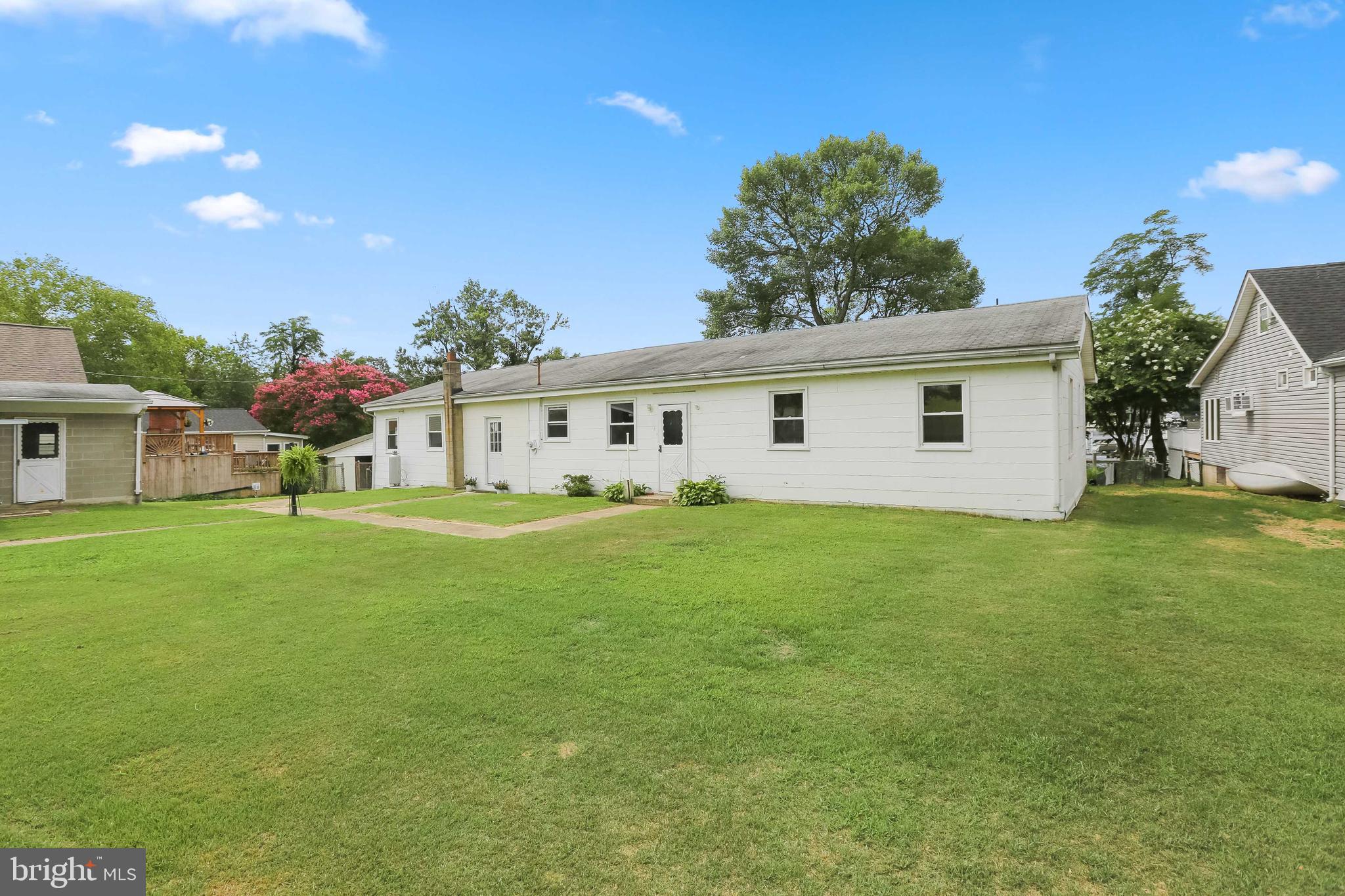 UPPER MAGOTHY BEACH - Residential