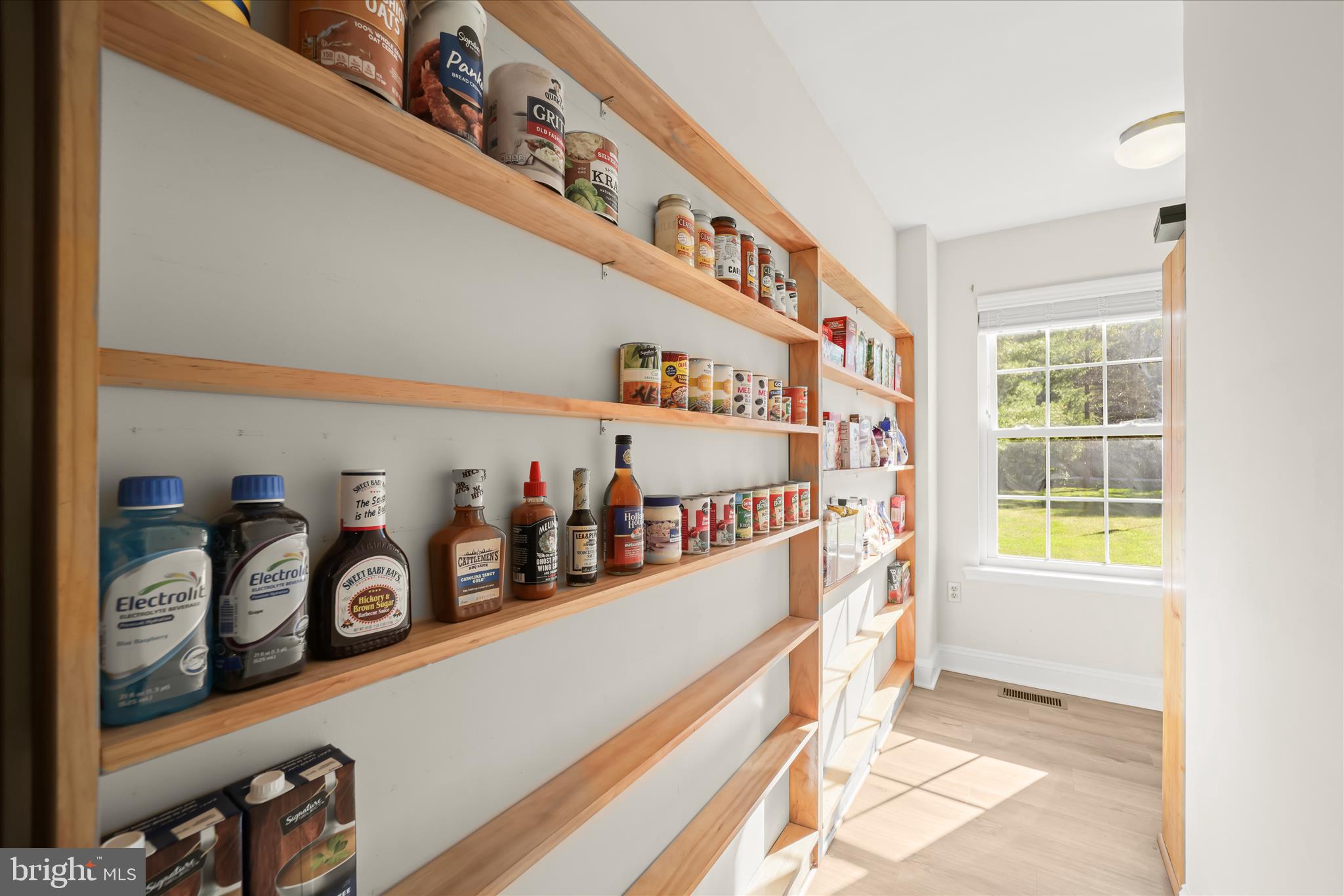 HOLLAND CLIFF SHORES - Residential