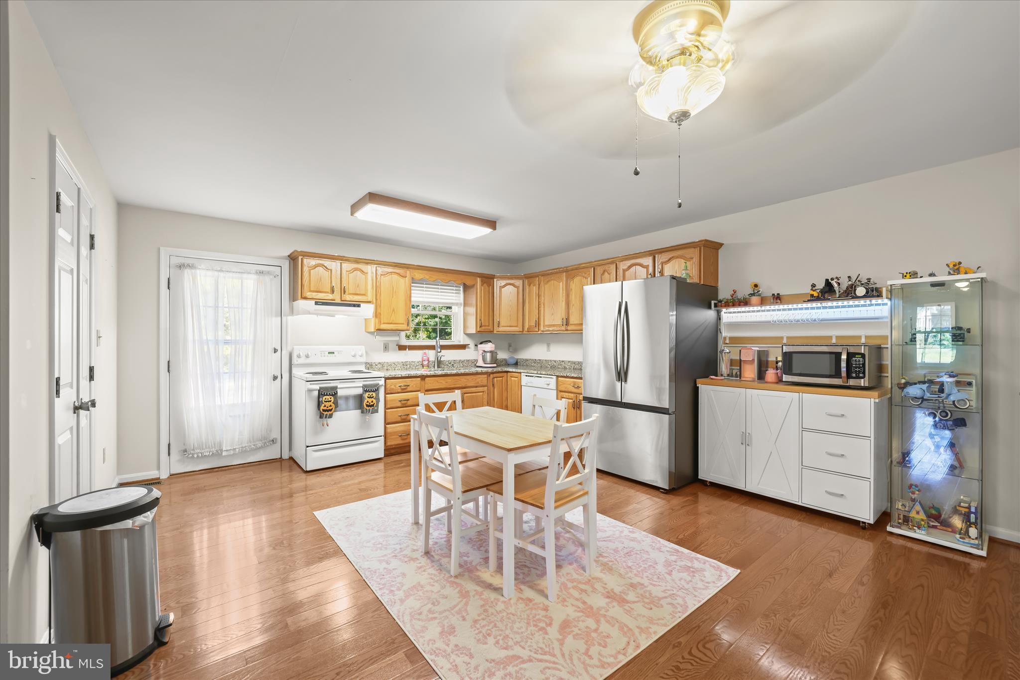 HOLLAND CLIFF SHORES - Residential