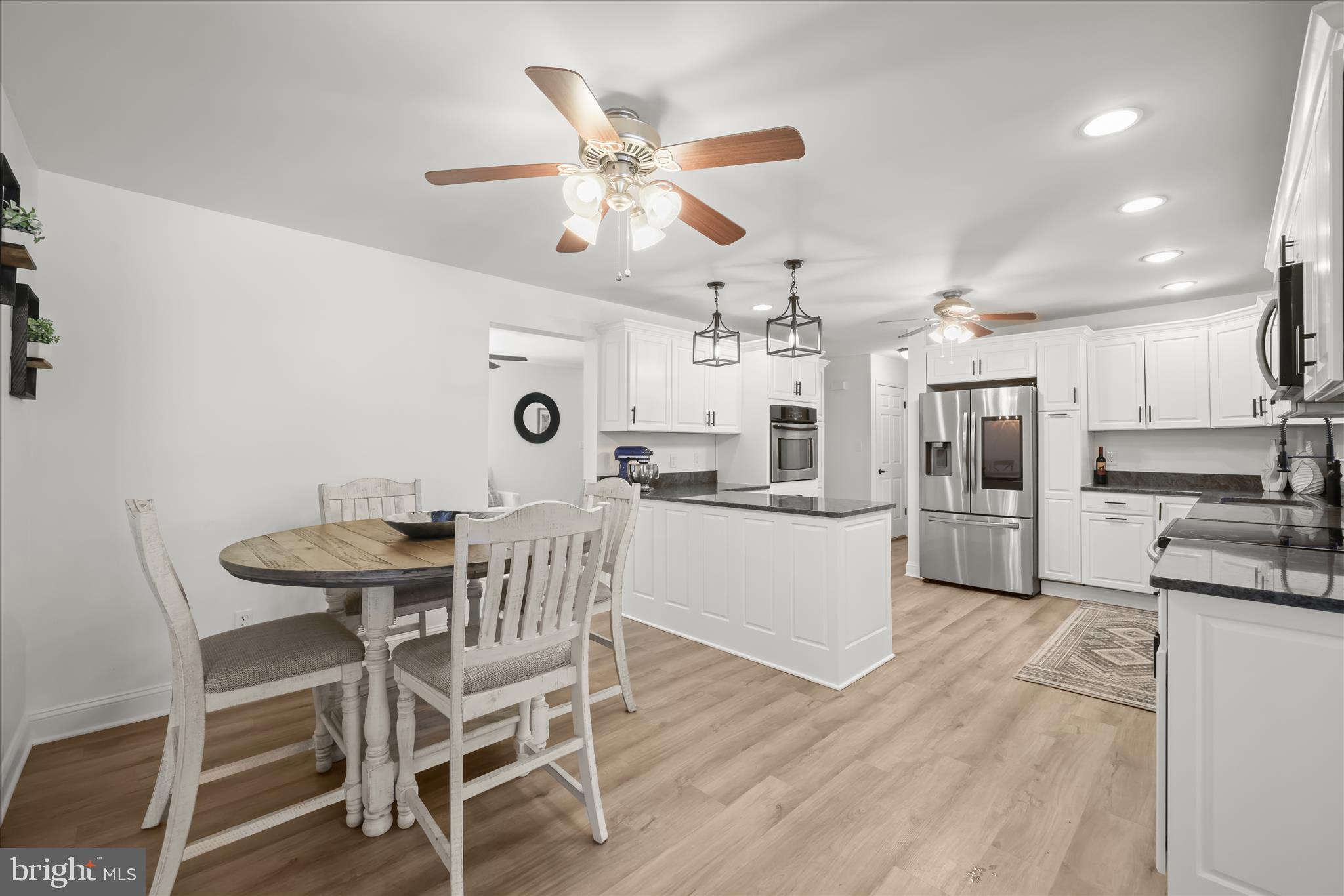 HOLLAND CLIFF SHORES - Residential